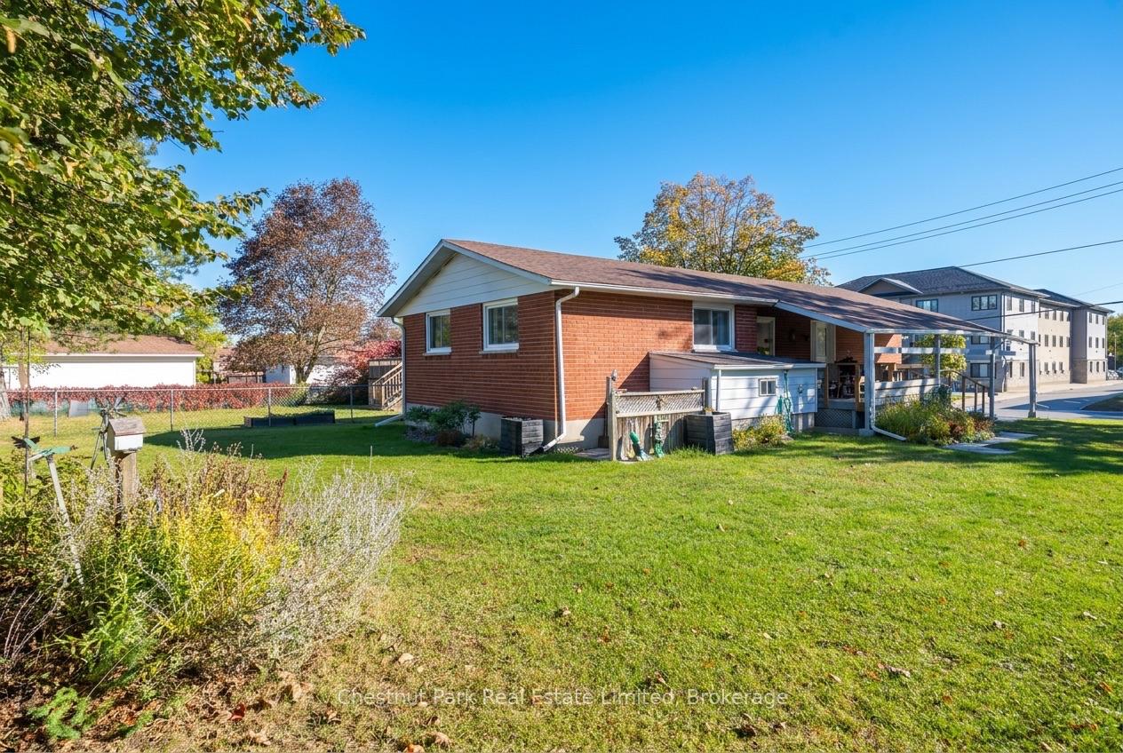 Photo 24 of 12 Spring Street, Prince Edward County, Picton — HOMEH