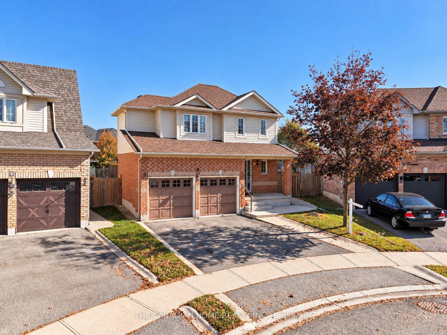 Photo 4 of 10 Dunvegan Crescent, Brampton, Fletcher's Meadow — HOMEH