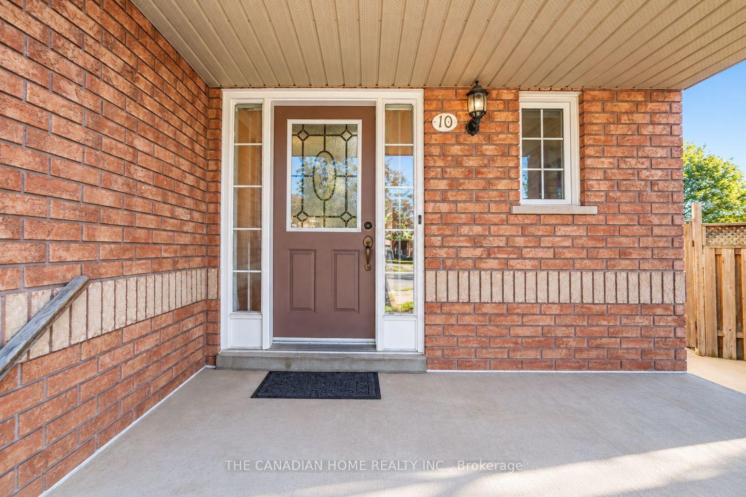 Photo 7 of 10 Dunvegan Crescent, Brampton, Fletcher's Meadow — HOMEH