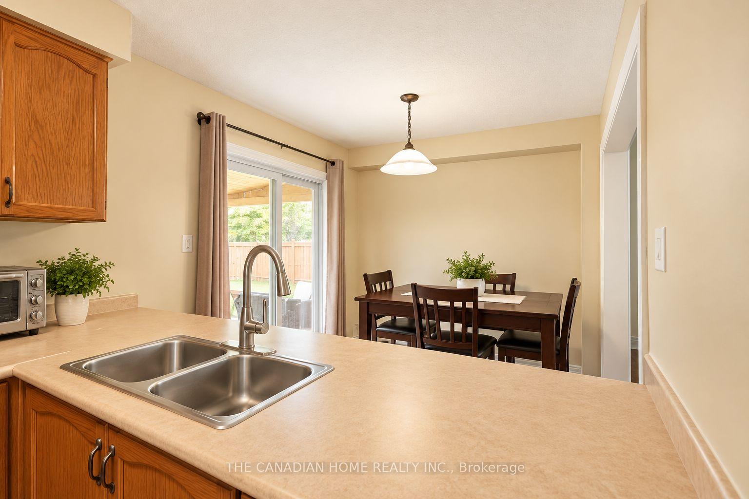 Photo 22 of 10 Dunvegan Crescent, Brampton, Fletcher's Meadow — HOMEH
