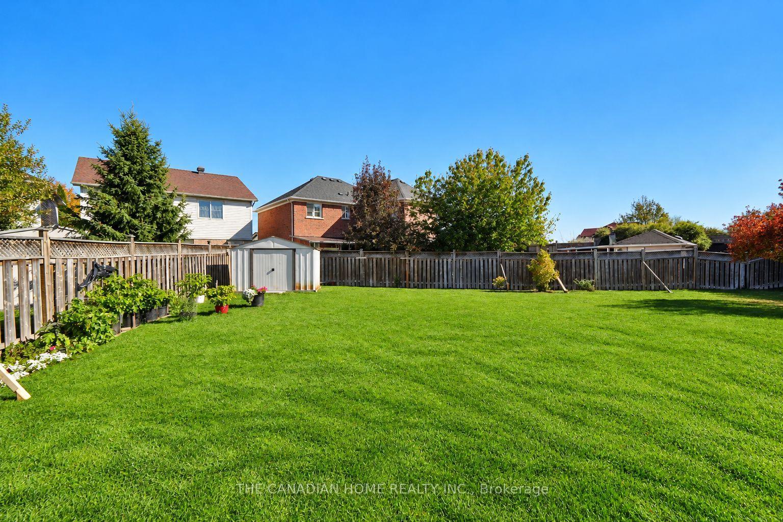 Photo 28 of 10 Dunvegan Crescent, Brampton, Fletcher's Meadow — HOMEH