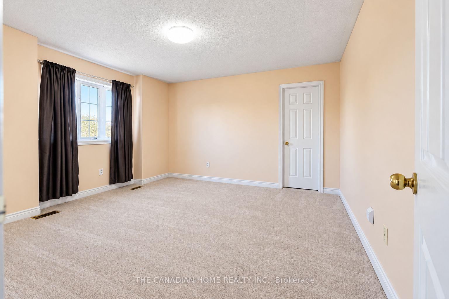 Photo 31 of 10 Dunvegan Crescent, Brampton, Fletcher's Meadow — HOMEH