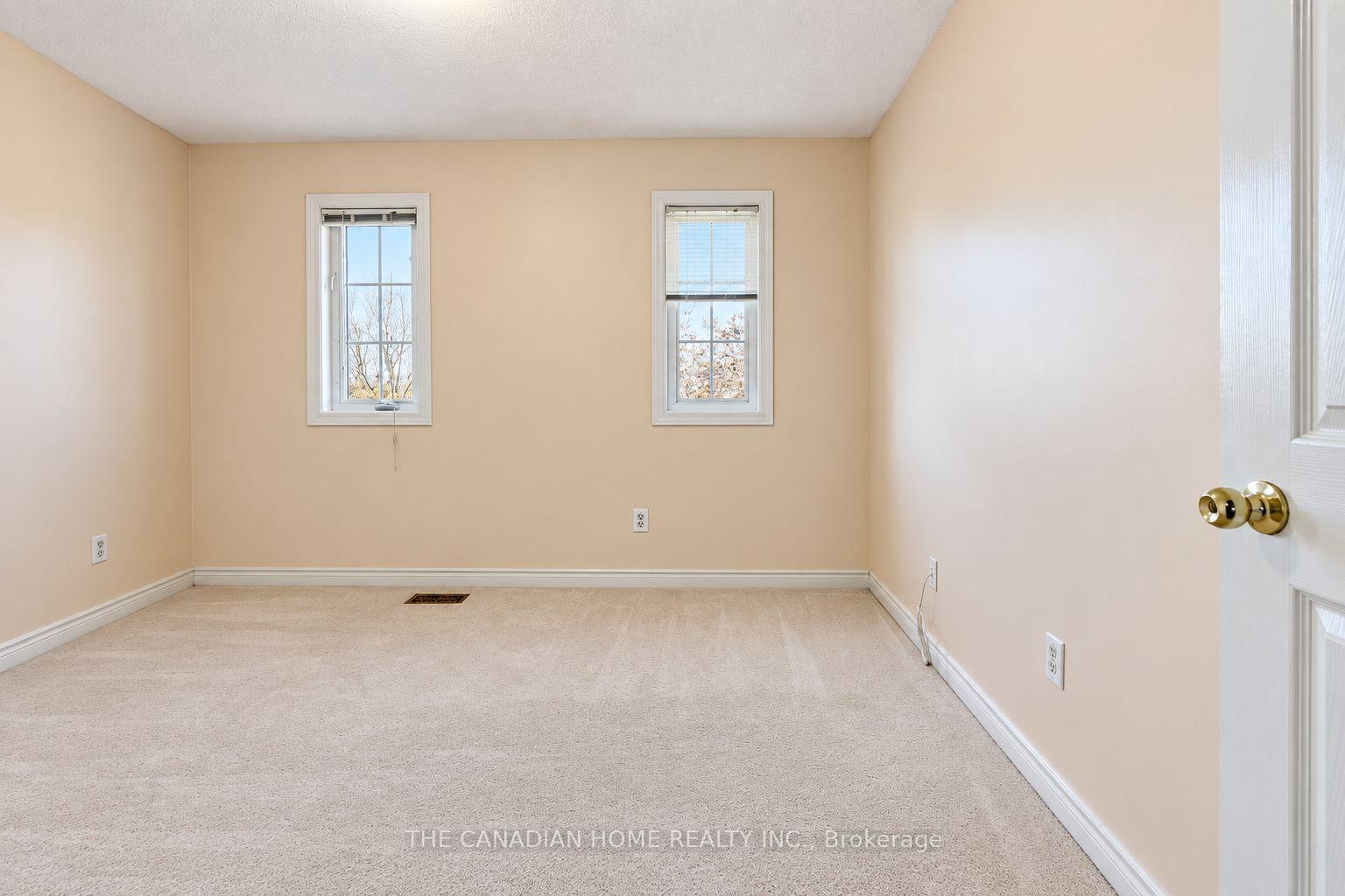Photo 32 of 10 Dunvegan Crescent, Brampton, Fletcher's Meadow — HOMEH