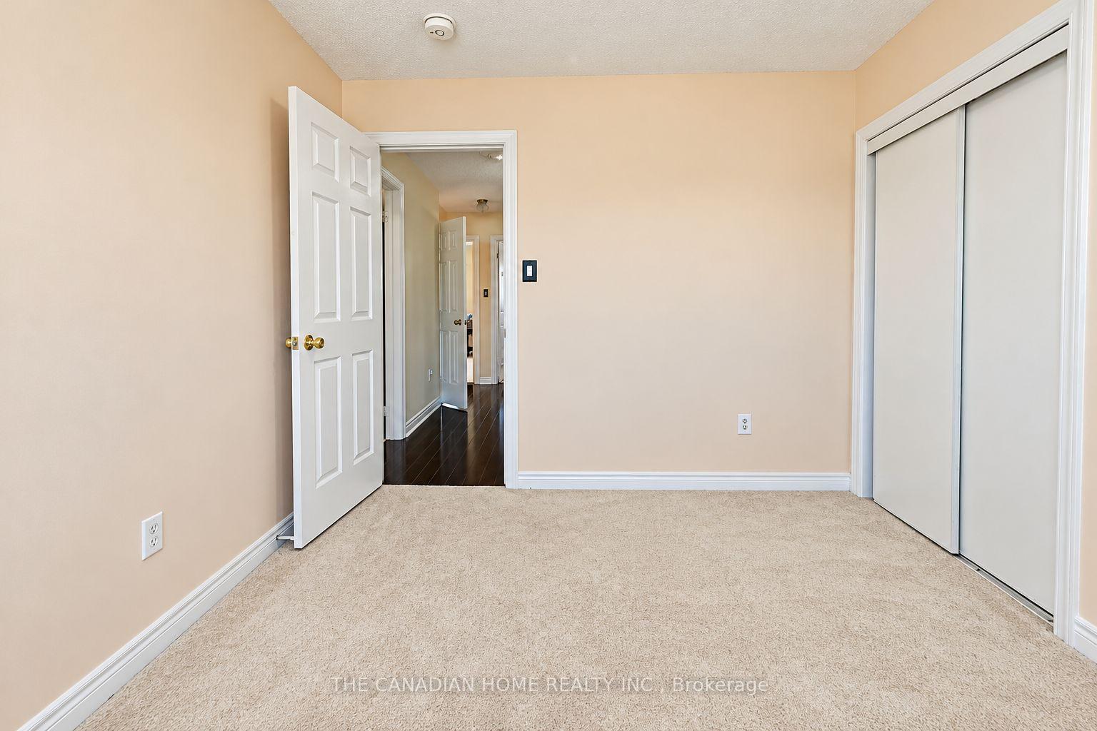 Photo 34 of 10 Dunvegan Crescent, Brampton, Fletcher's Meadow — HOMEH