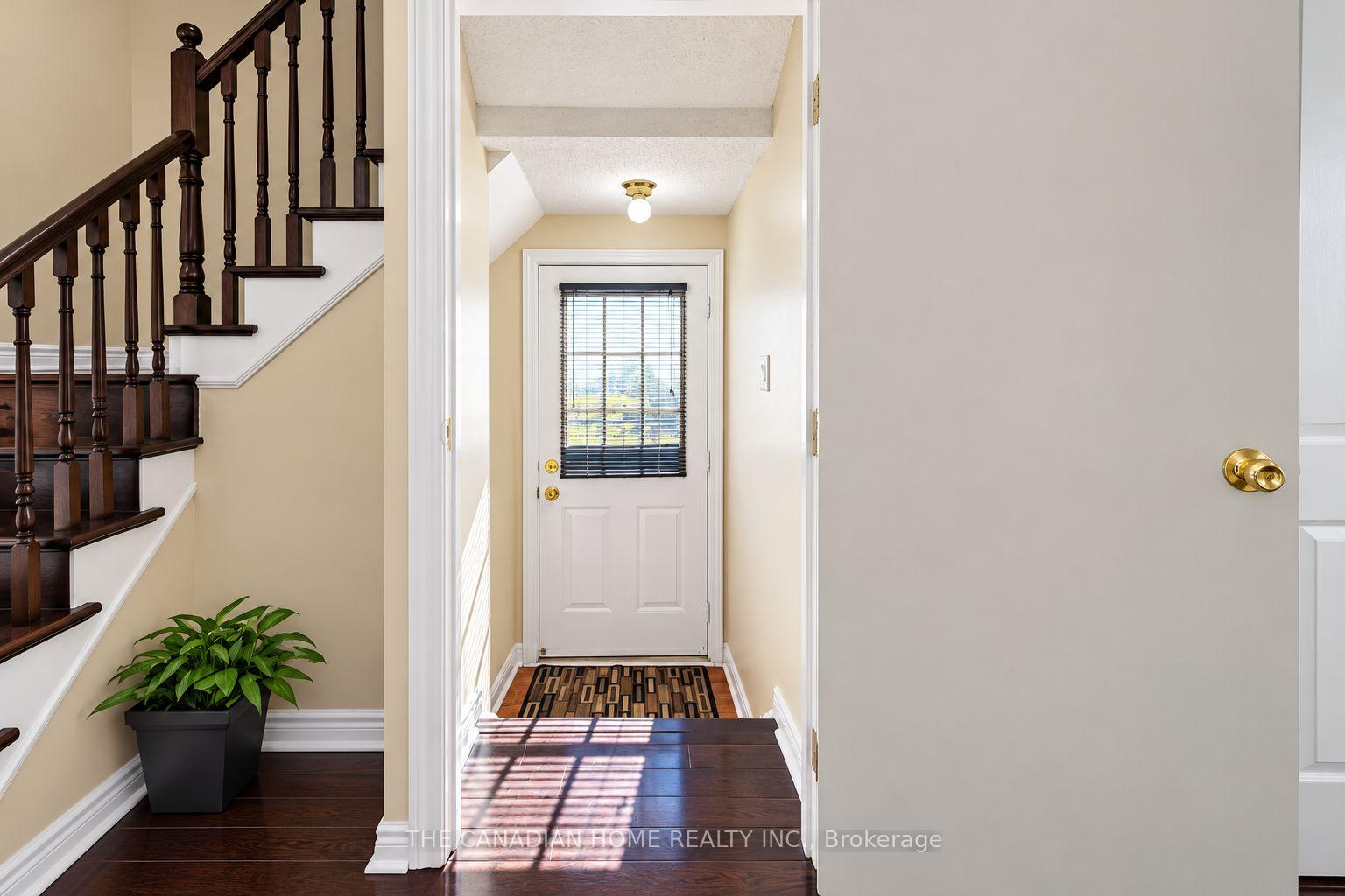 Photo 41 of 10 Dunvegan Crescent, Brampton, Fletcher's Meadow — HOMEH