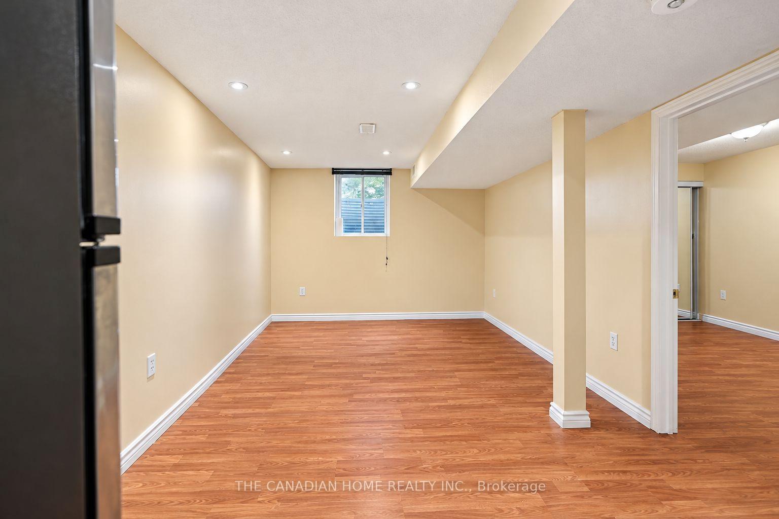 Photo 43 of 10 Dunvegan Crescent, Brampton, Fletcher's Meadow — HOMEH
