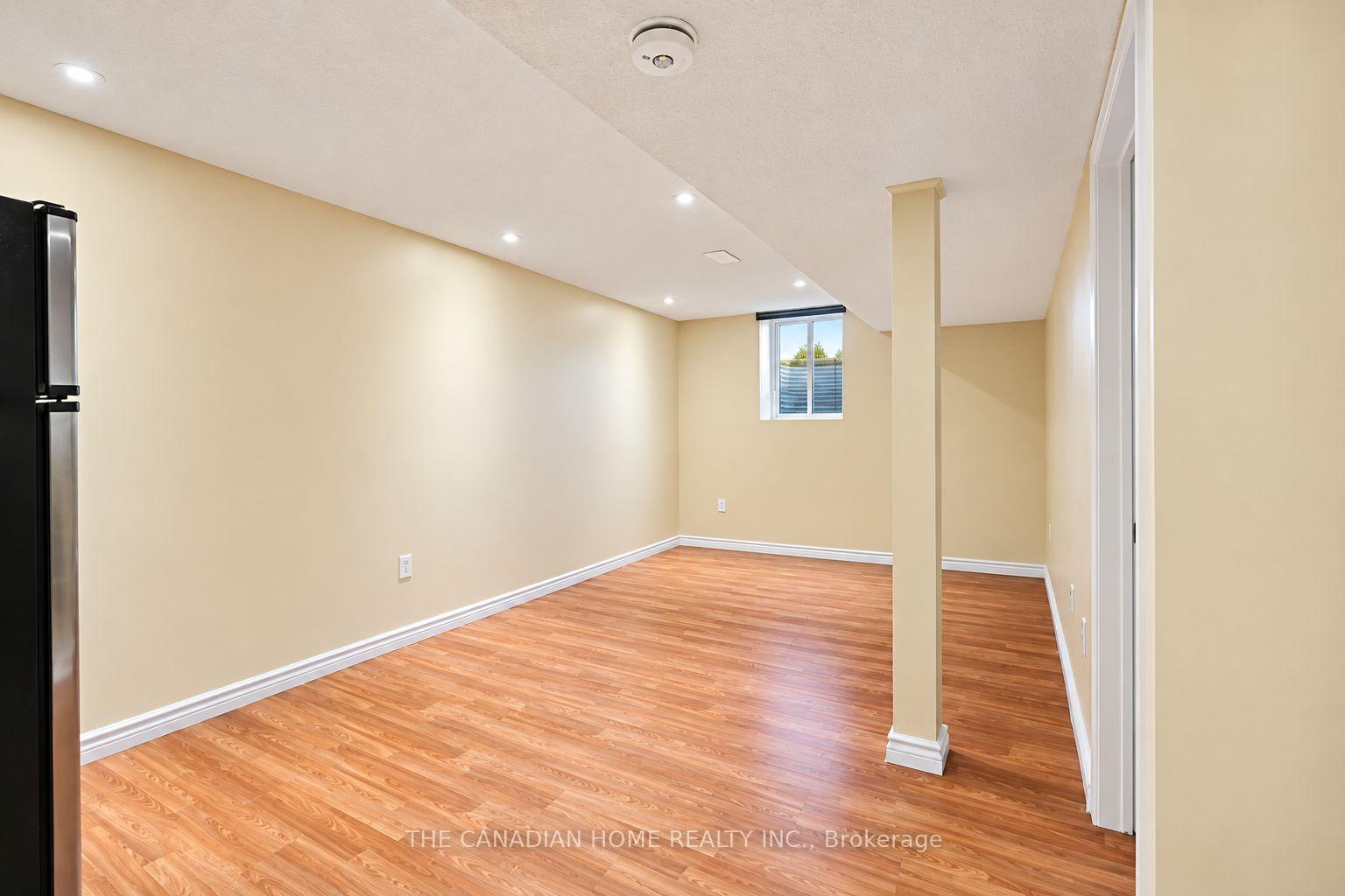 Photo 48 of 10 Dunvegan Crescent, Brampton, Fletcher's Meadow — HOMEH