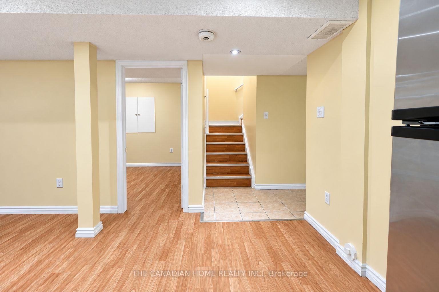 Photo 49 of 10 Dunvegan Crescent, Brampton, Fletcher's Meadow — HOMEH