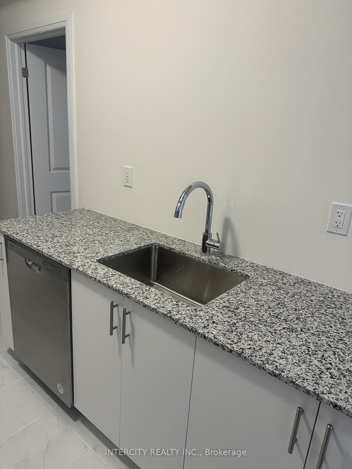 Photo 6 of Unit 13, 245 McLevin Avenue, Scarborough, Malvern — HOMEH