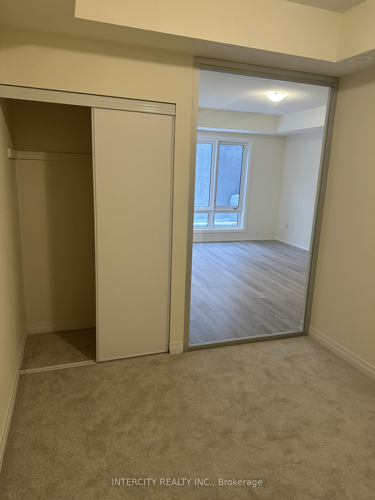 Photo 7 of Unit 13, 245 McLevin Avenue, Scarborough, Malvern — HOMEH