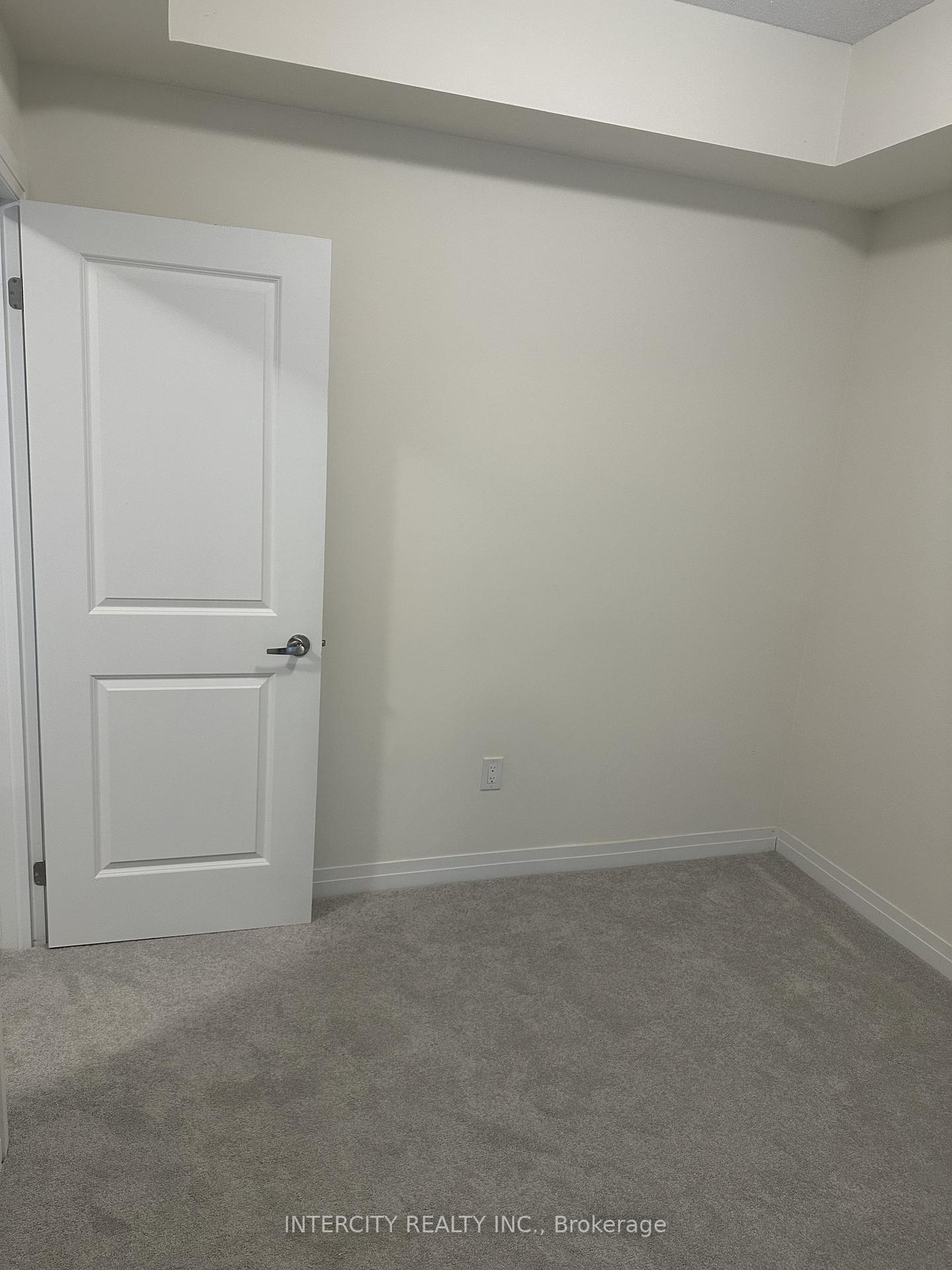 Photo 8 of Unit 13, 245 McLevin Avenue, Scarborough, Malvern — HOMEH