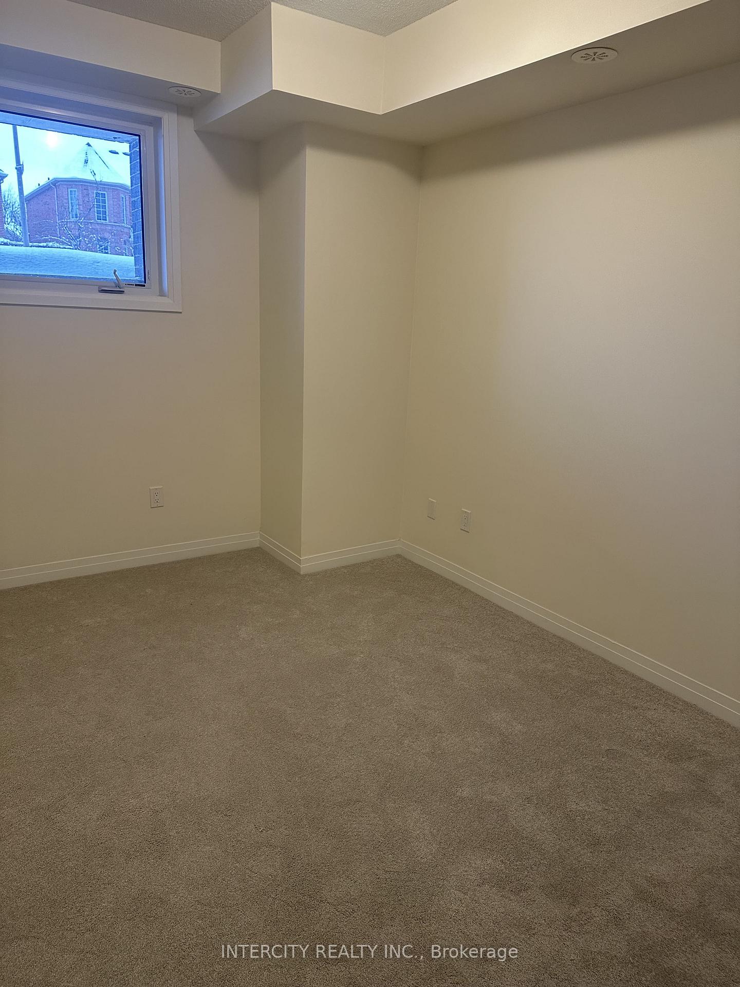 Photo 11 of Unit 13, 245 McLevin Avenue, Scarborough, Malvern — HOMEH