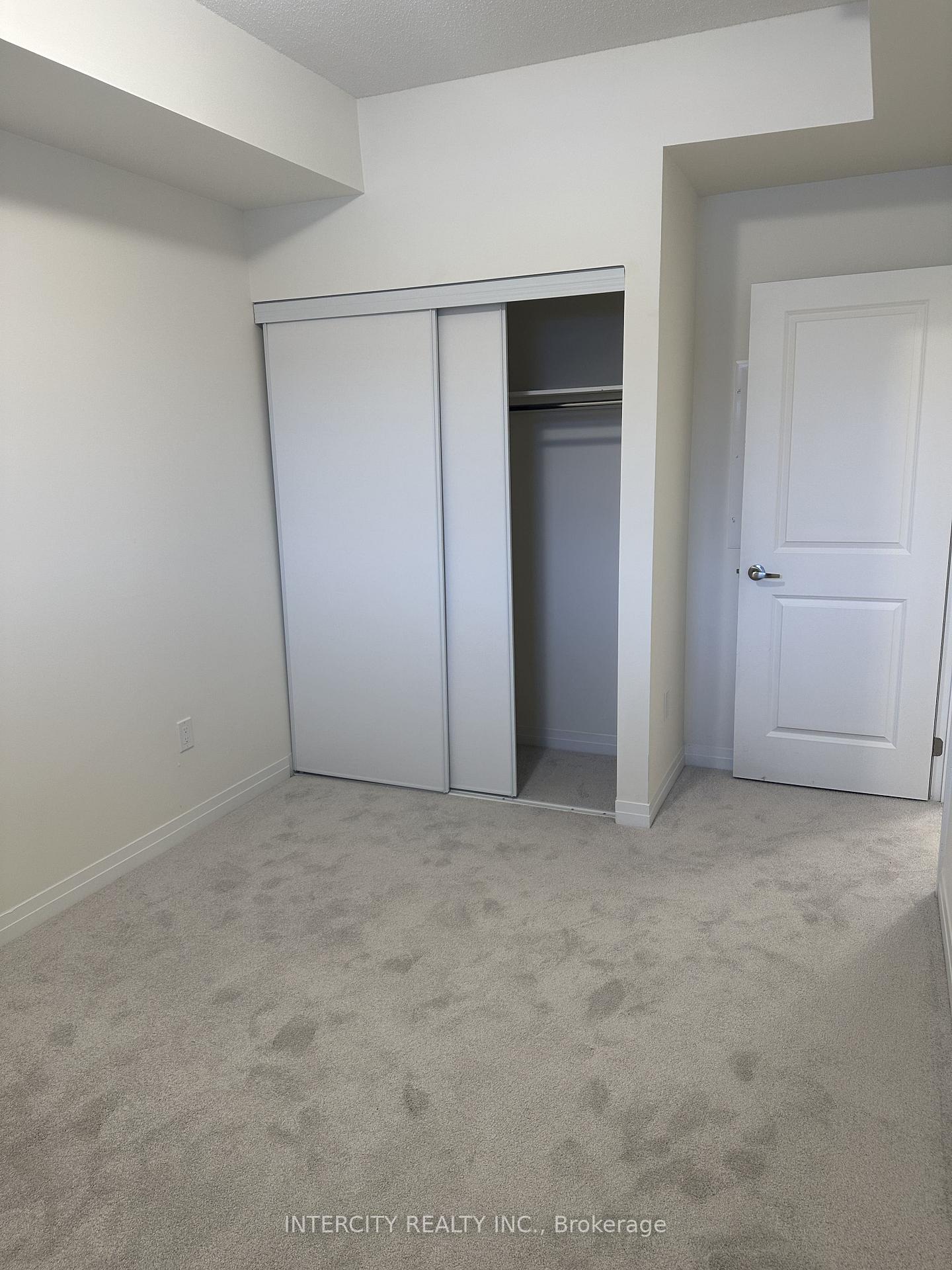 Photo 12 of Unit 13, 245 McLevin Avenue, Scarborough, Malvern — HOMEH