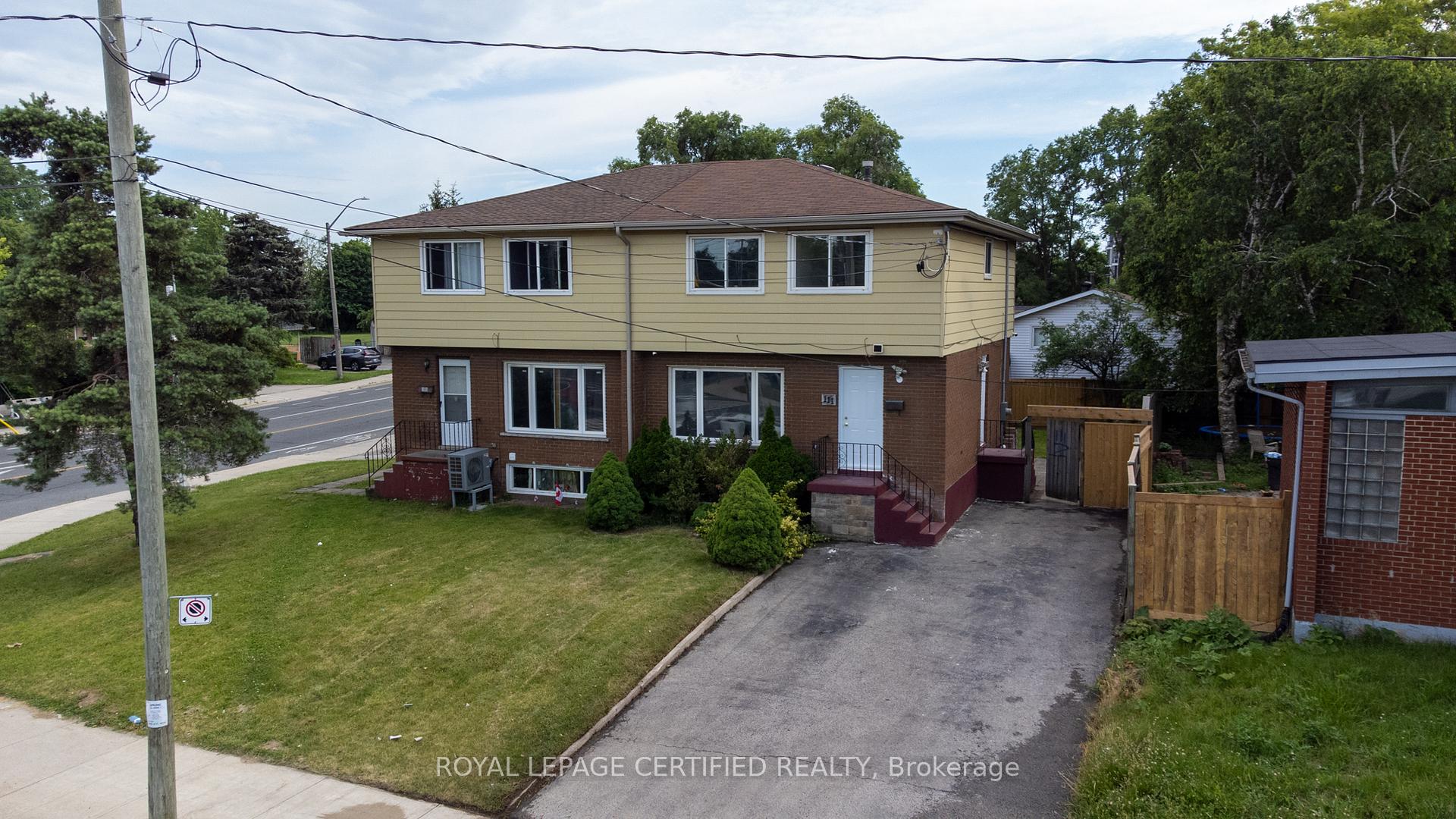 Photo 3 of 111 Limeridge Road W, Hamilton, Rolston — HOMEH