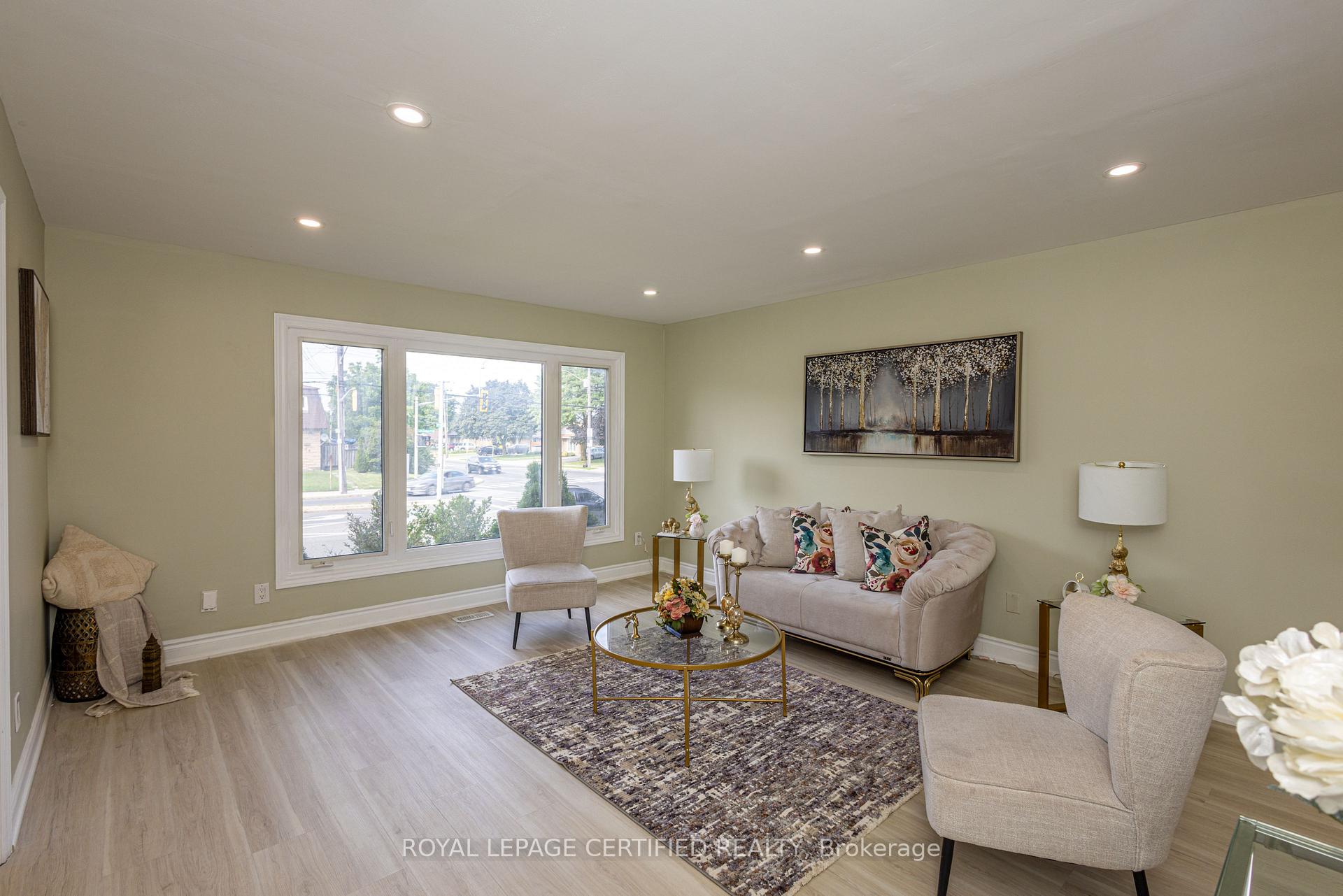 Photo 9 of 111 Limeridge Road W, Hamilton, Rolston — HOMEH