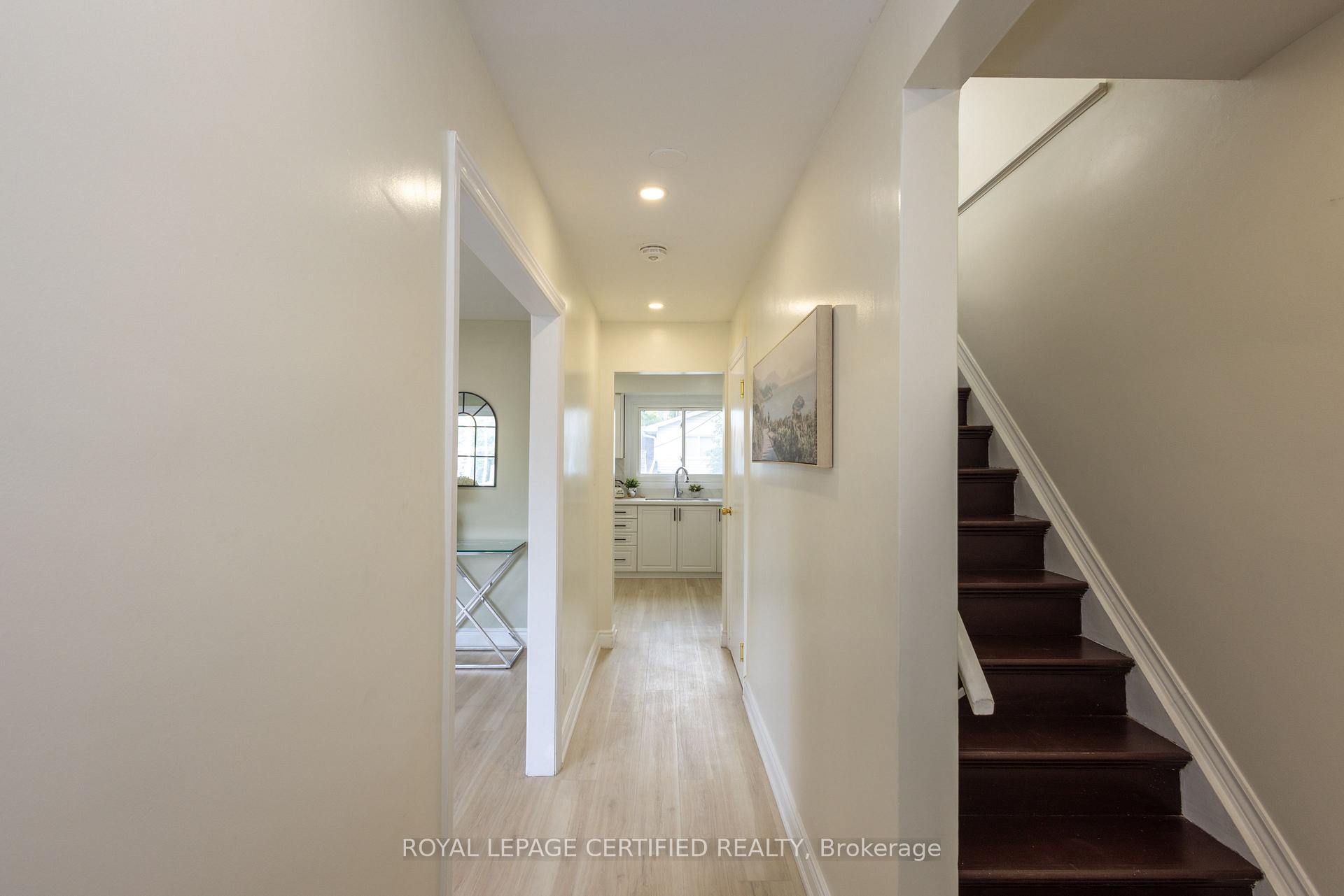 Photo 18 of 111 Limeridge Road W, Hamilton, Rolston — HOMEH