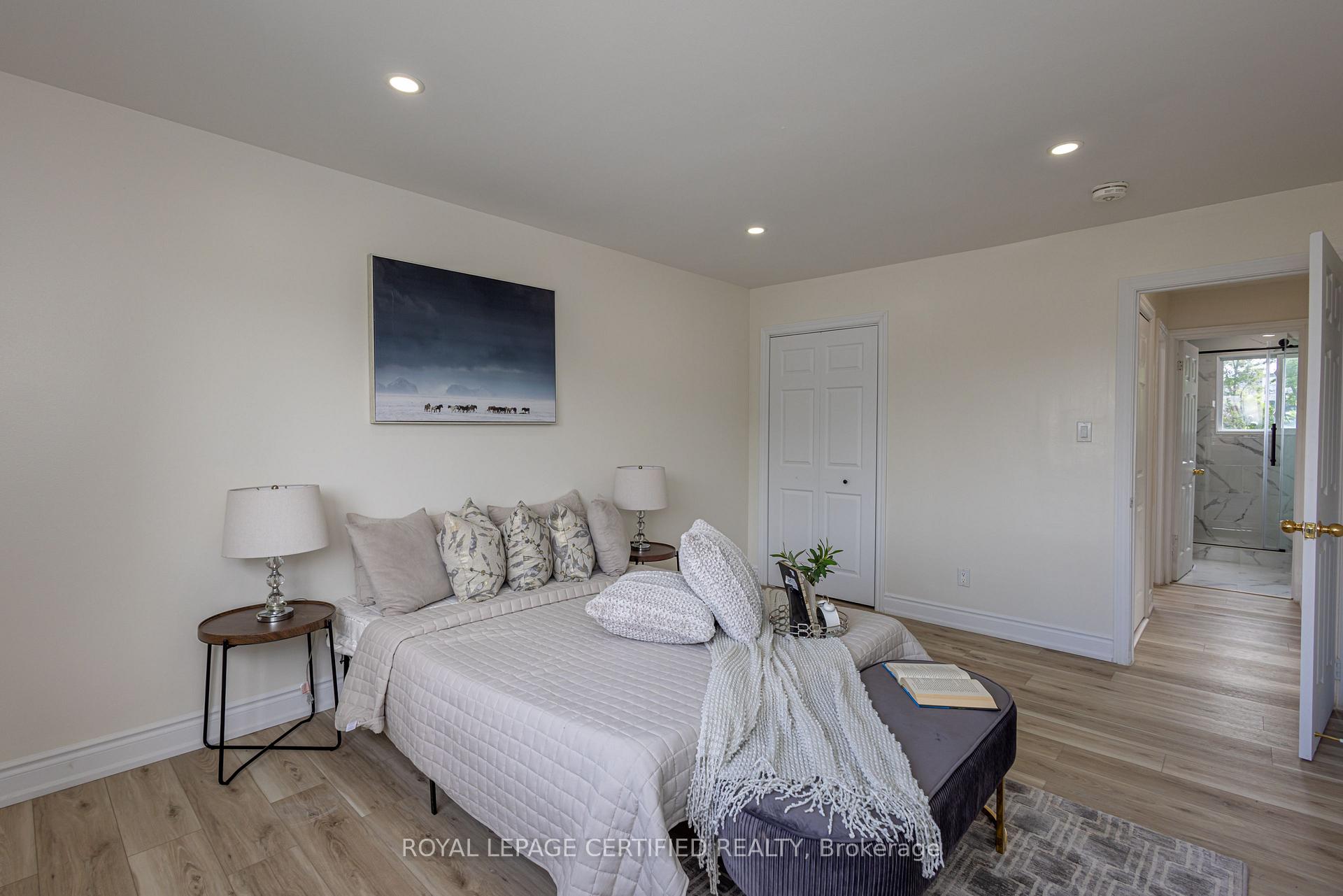 Photo 20 of 111 Limeridge Road W, Hamilton, Rolston — HOMEH