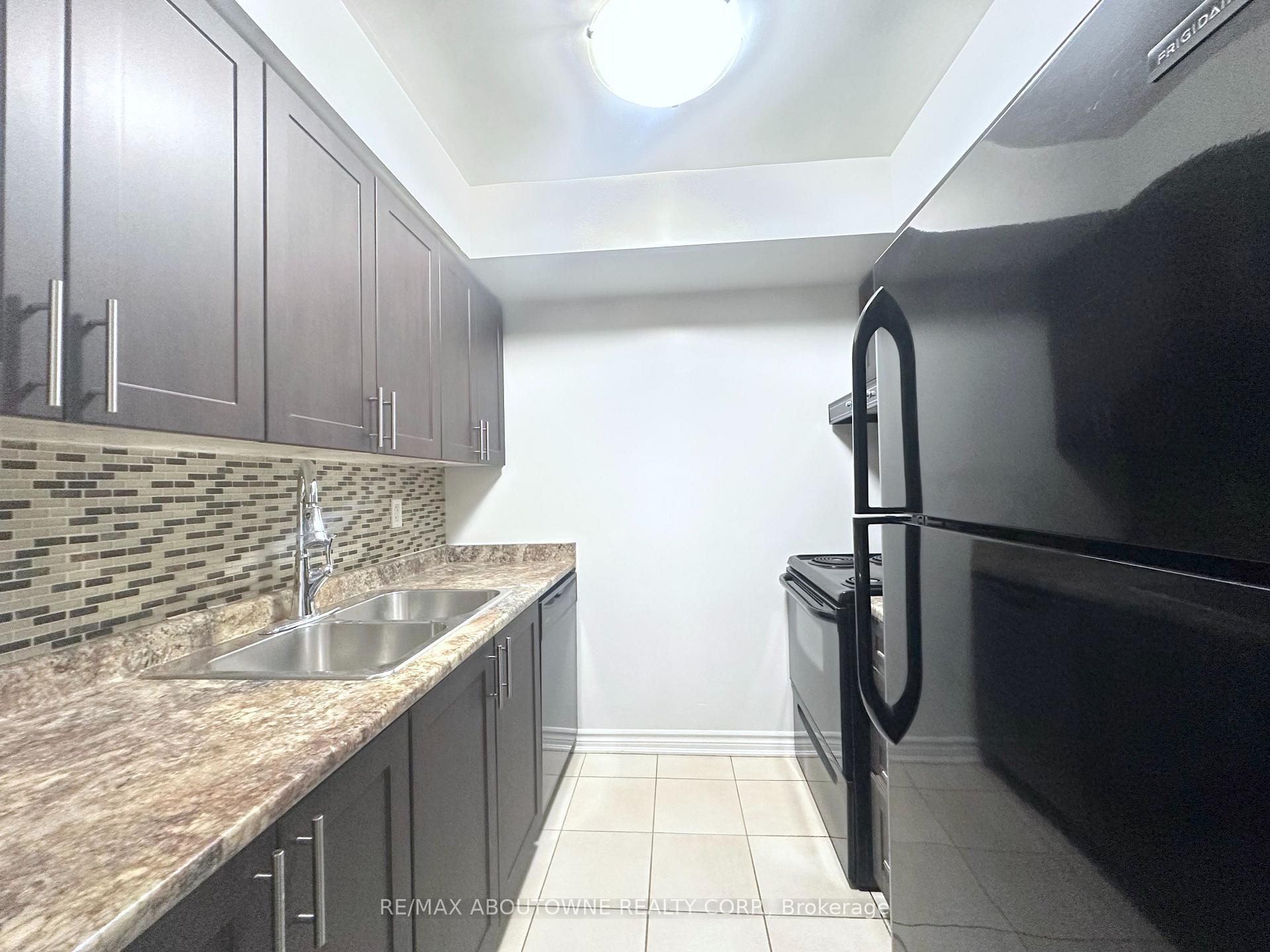 Photo 5 of Unit 222, 45 Lisgar Street, Toronto, Little Portugal — HOMEH