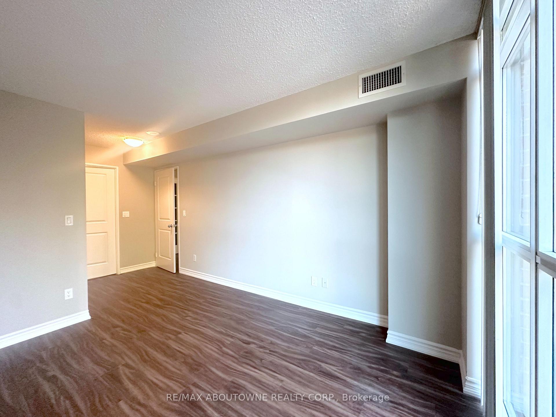 Photo 7 of Unit 222, 45 Lisgar Street, Toronto, Little Portugal — HOMEH