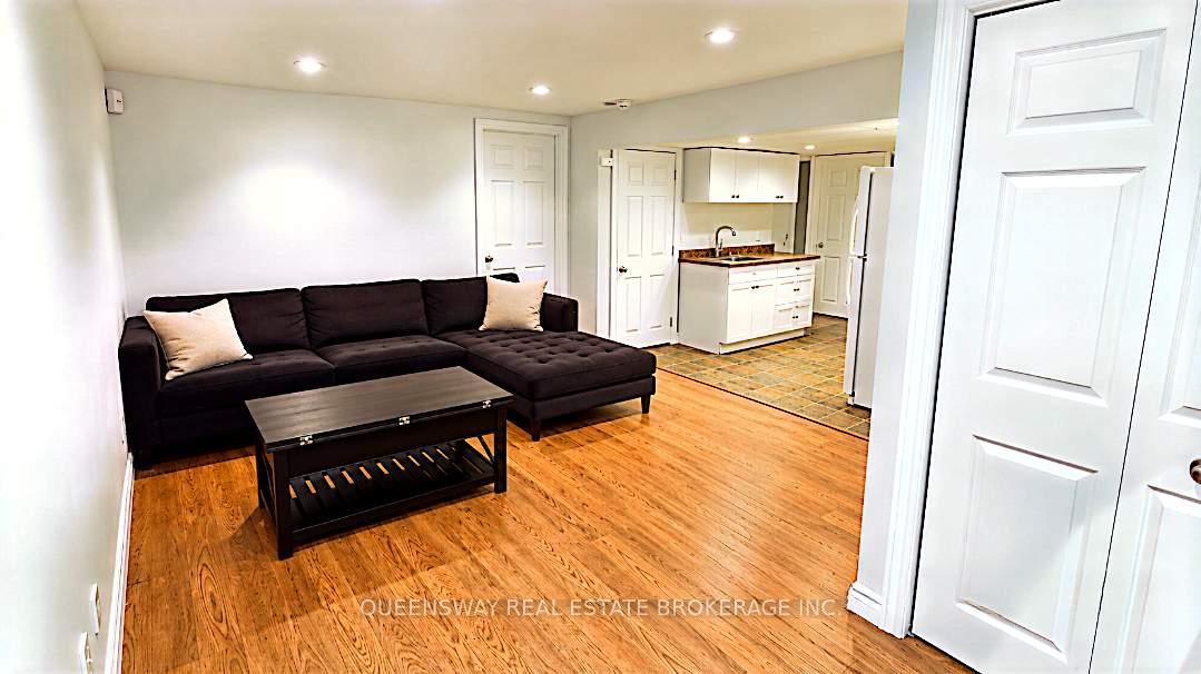 Photo 6 of Unit Basement, 34 Tower Crescent, Barrie, Allandale Heights — HOMEH
