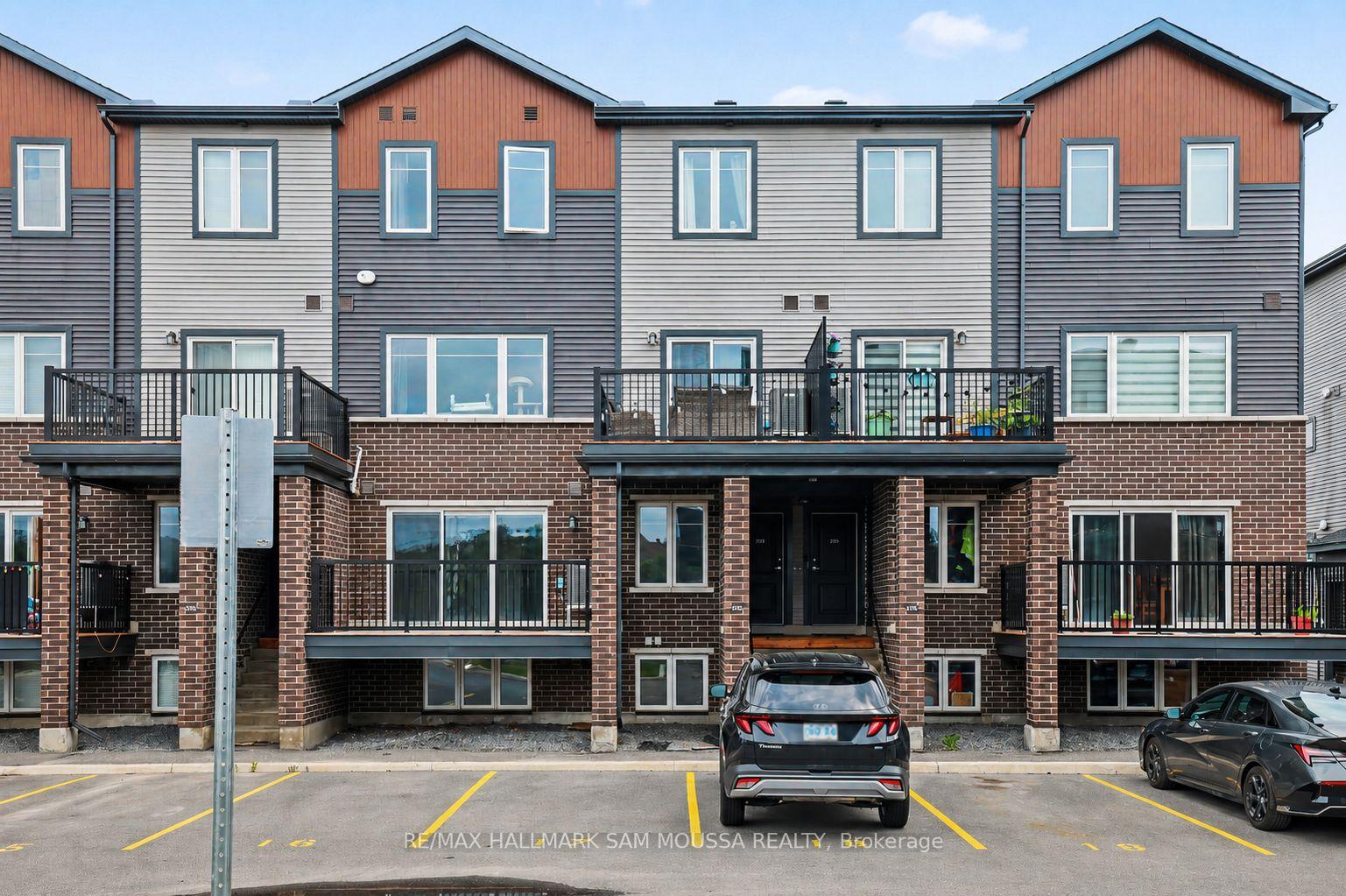 Photo of Unit A, 215 Eldorado Private