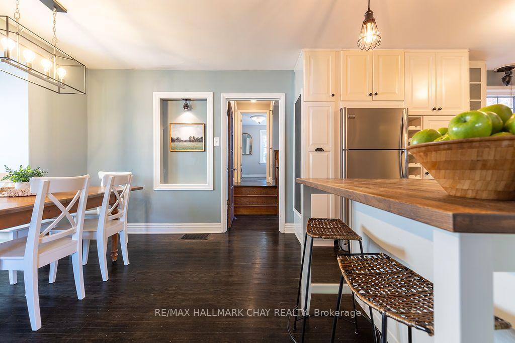 Photo 9 of 63 Napier Street, Barrie, Codrington — HOMEH