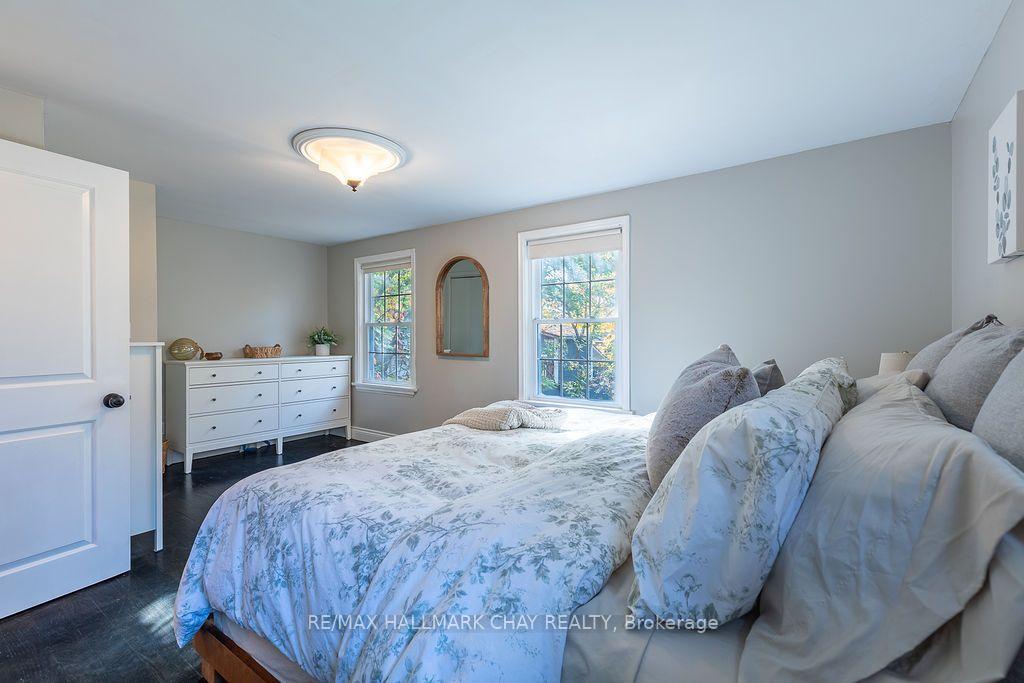 Photo 15 of 63 Napier Street, Barrie, Codrington — HOMEH