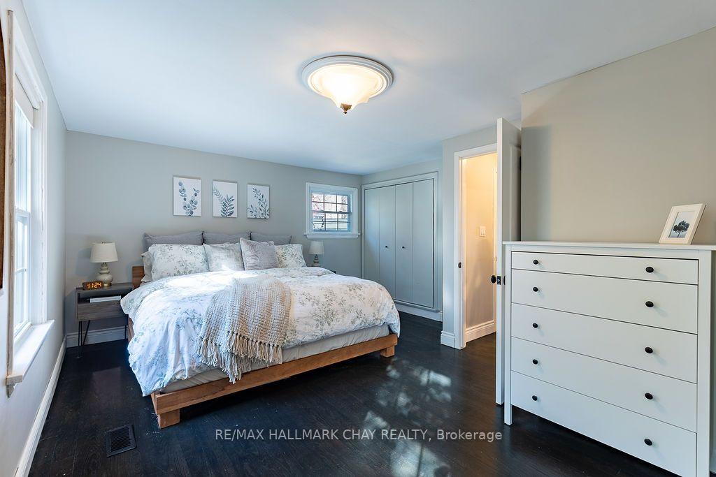 Photo 16 of 63 Napier Street, Barrie, Codrington — HOMEH