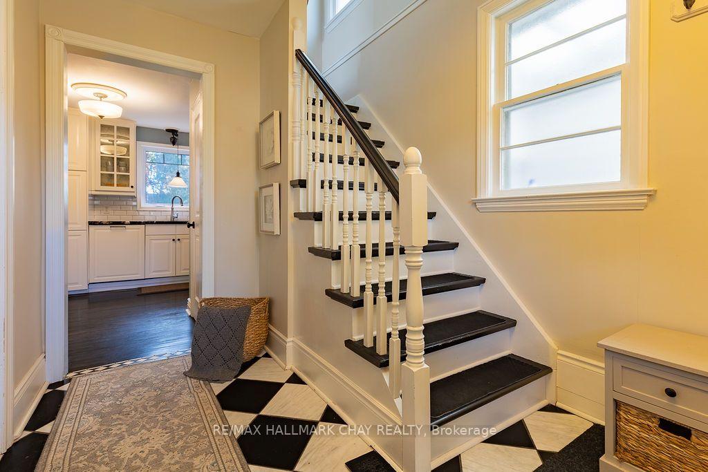 Photo 18 of 63 Napier Street, Barrie, Codrington — HOMEH