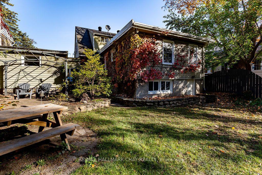 Photo 28 of 63 Napier Street, Barrie, Codrington — HOMEH