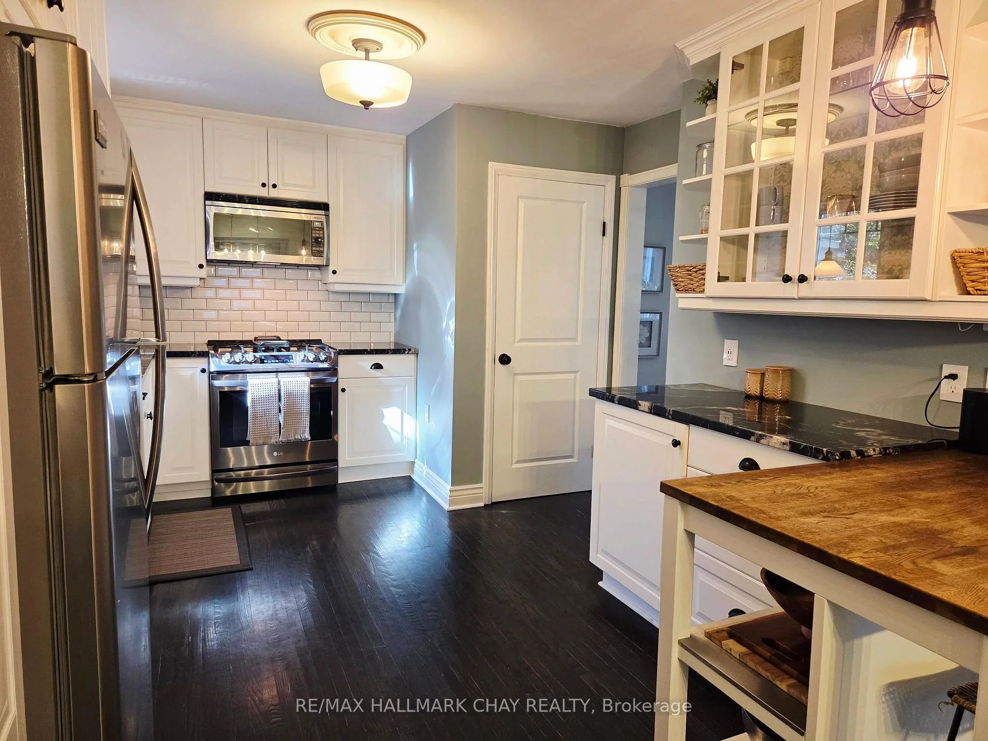 Photo 13 of 63 Napier Street, Barrie, Codrington — HOMEH