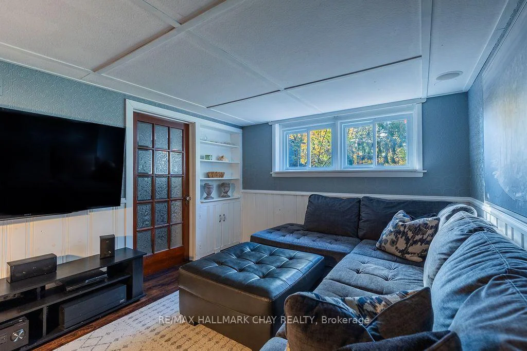 Photo 29 of 63 Napier Street, Barrie, Codrington — HOMEH