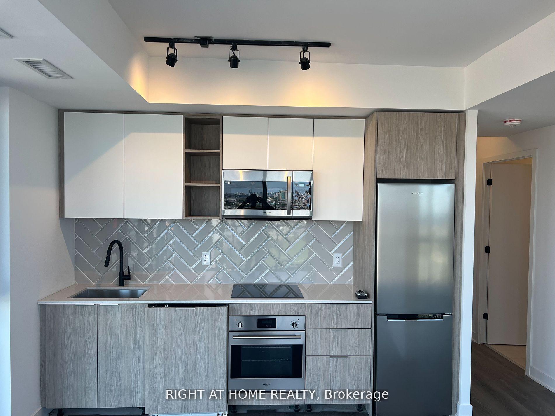 Photo 4 of Unit 2303, 36 Zorra Street, Etobicoke, Islington-City Centre West — HOMEH