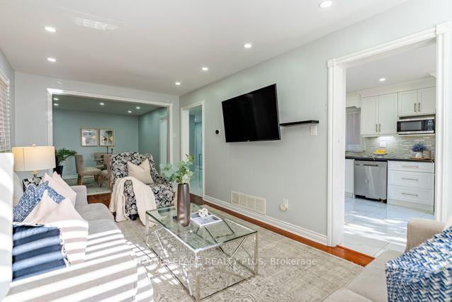 Photo 13 of 3446 Bertrand Drive, Mississauga, Erin Mills — HOMEH