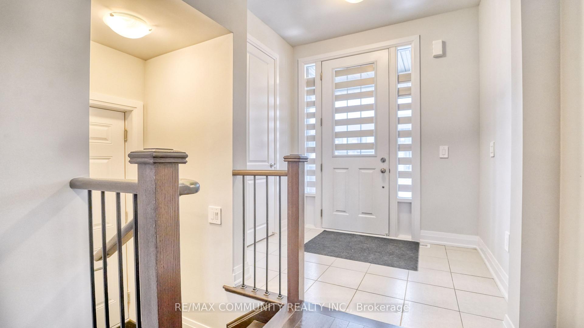 Photo 2 of 21 Corley Street, Kawartha Lakes, Lindsay — HOMEH