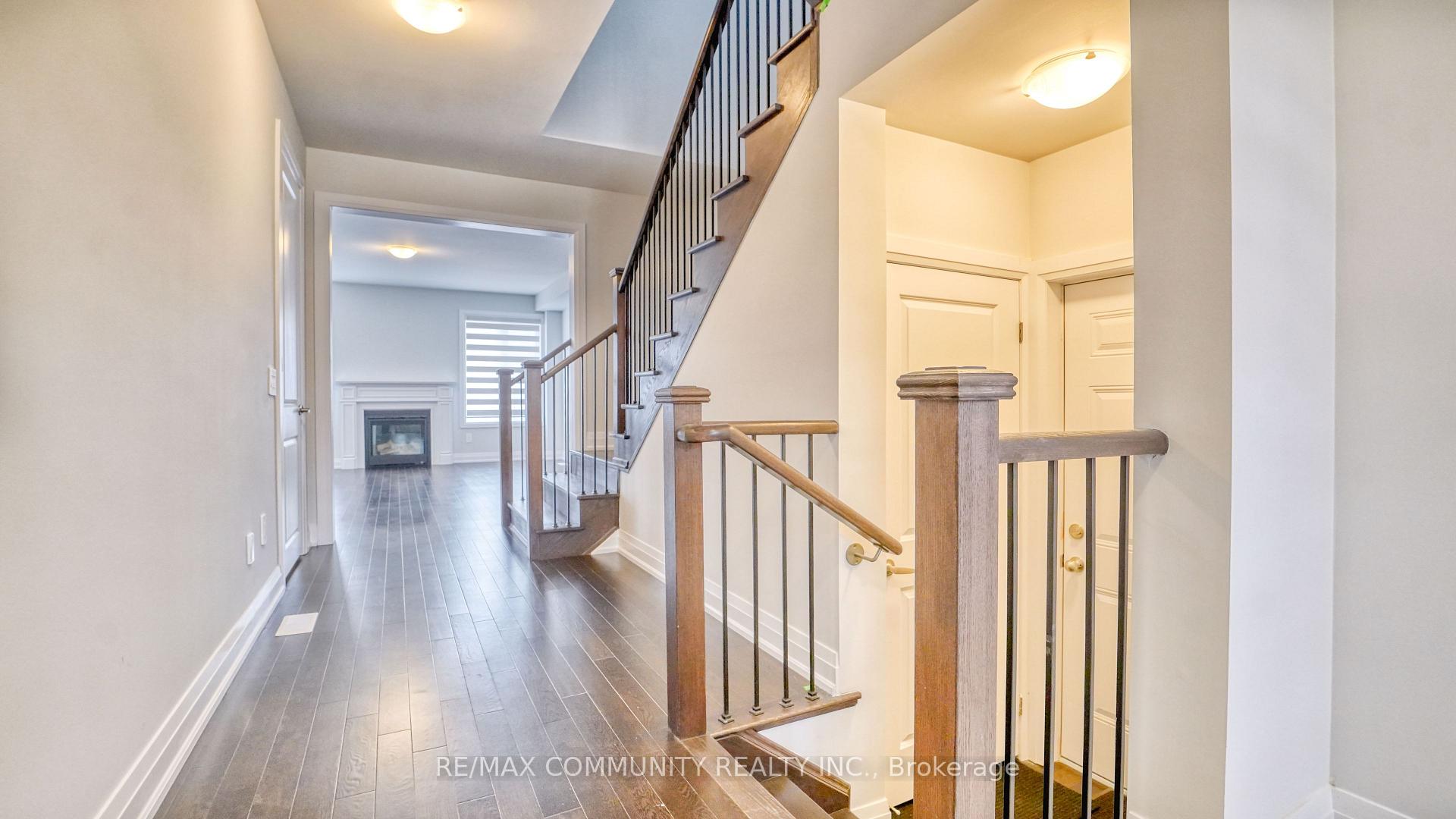 Photo 3 of 21 Corley Street, Kawartha Lakes, Lindsay — HOMEH