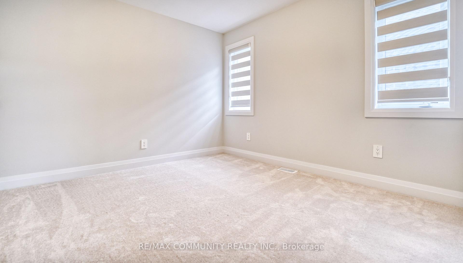 Photo 17 of 21 Corley Street, Kawartha Lakes, Lindsay — HOMEH