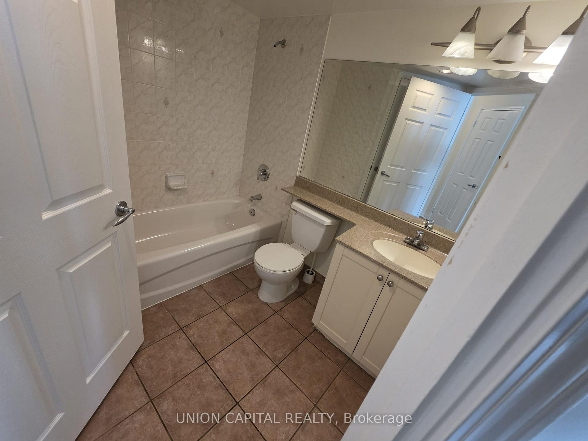Photo 9 of Unit 302, 228 Queens Quay W, Toronto, Waterfront Communities — HOMEH