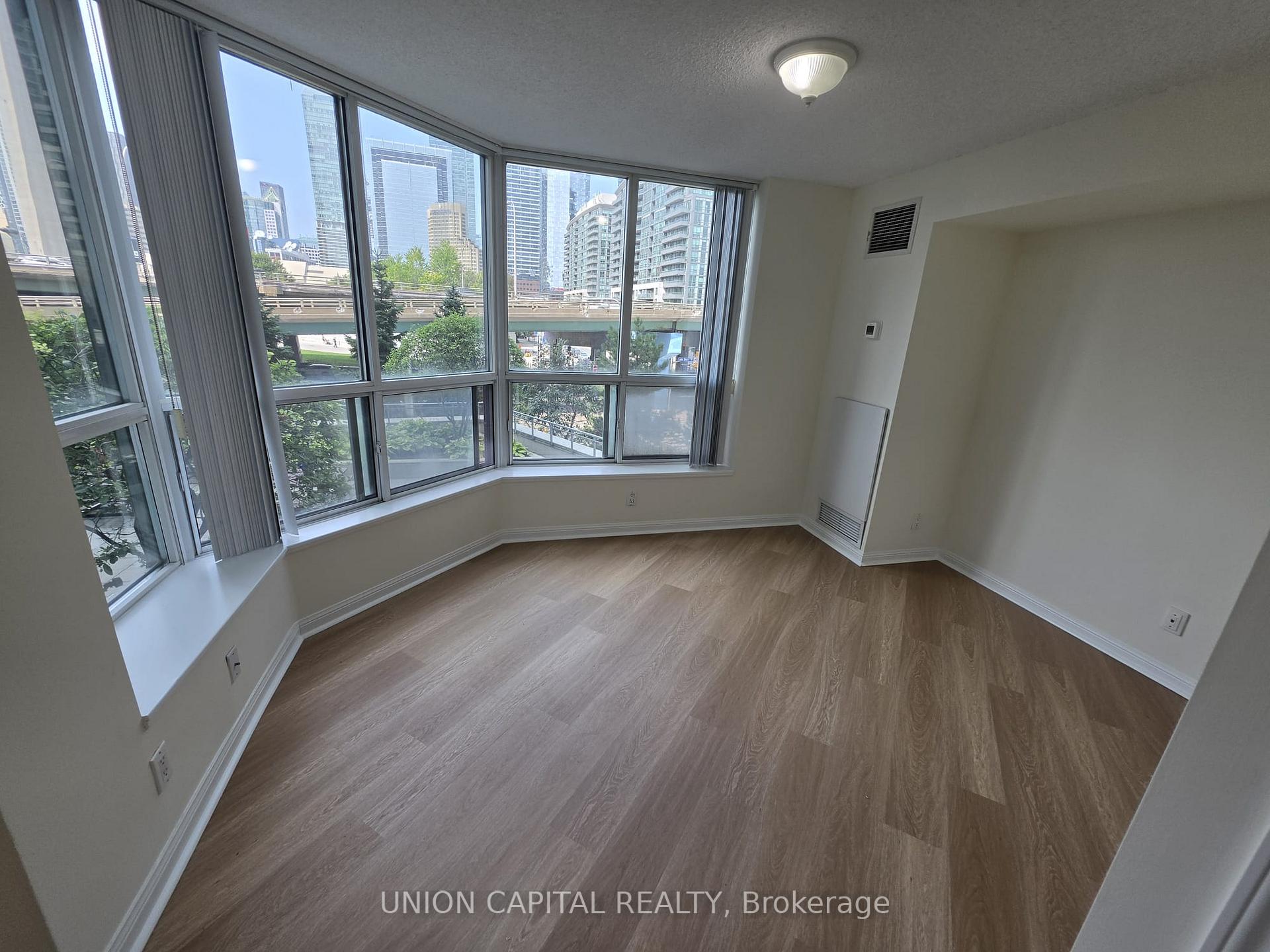 Photo 11 of Unit 302, 228 Queens Quay W, Toronto, Waterfront Communities — HOMEH