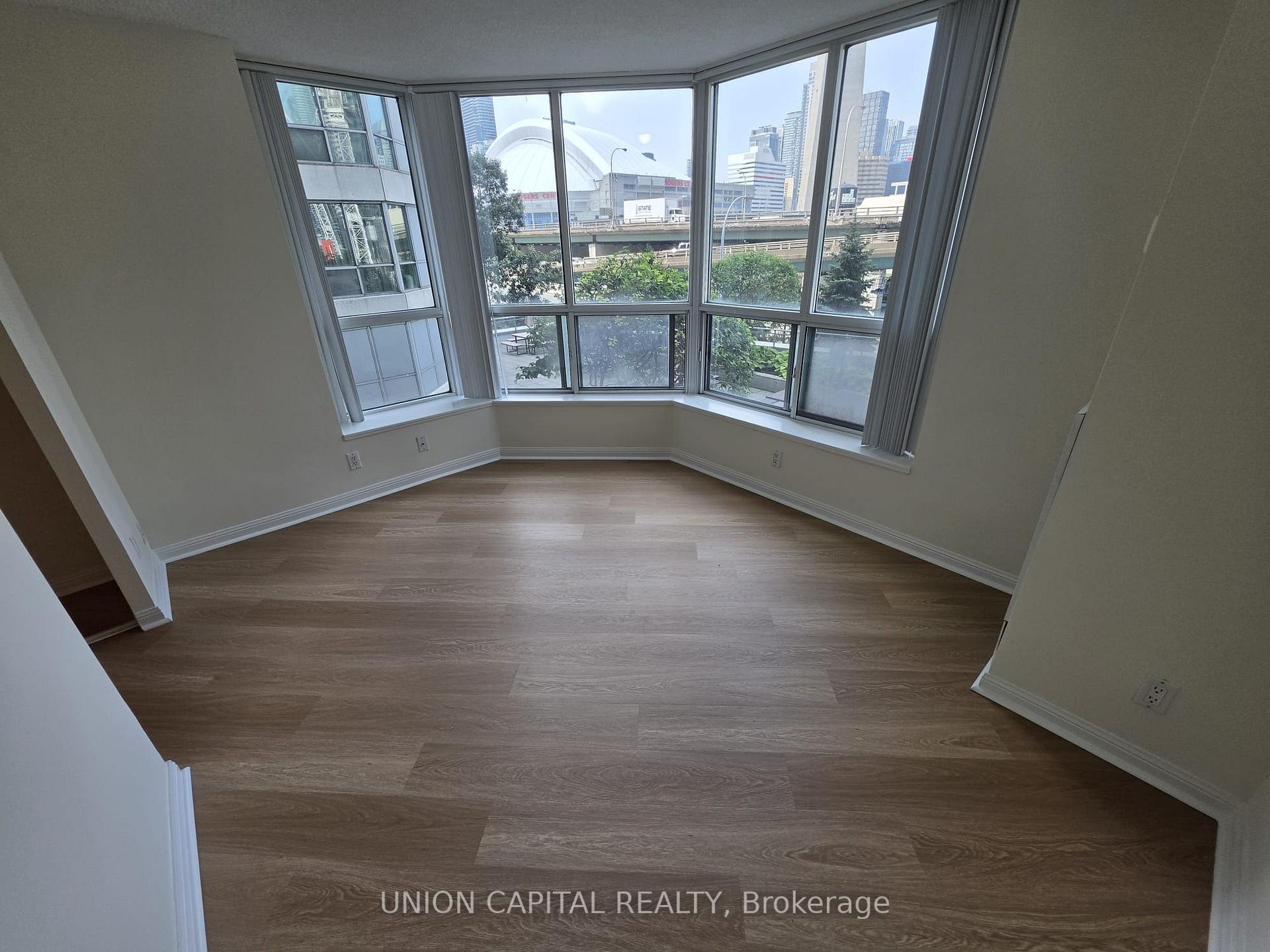 Photo 13 of Unit 302, 228 Queens Quay W, Toronto, Waterfront Communities — HOMEH