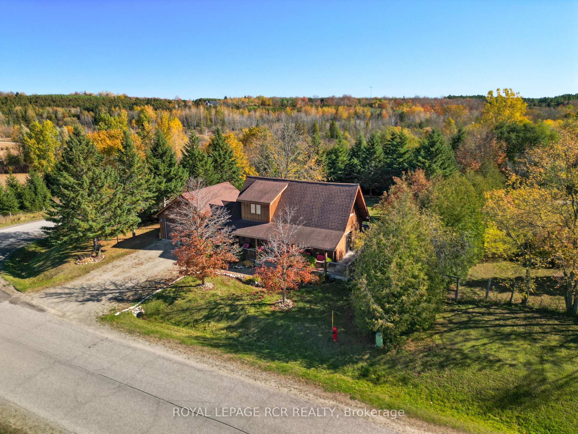 Photo 1 of 32 Barbour Drive, Erin, Rural Erin — HOMEH