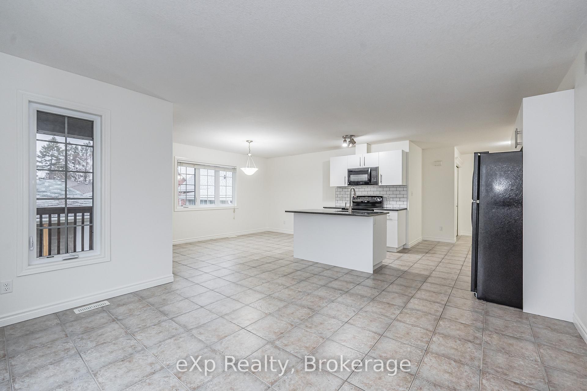 Photo 6 of Unit UPPER, 62 Victoria Road N, Guelph, St. George's — HOMEH
