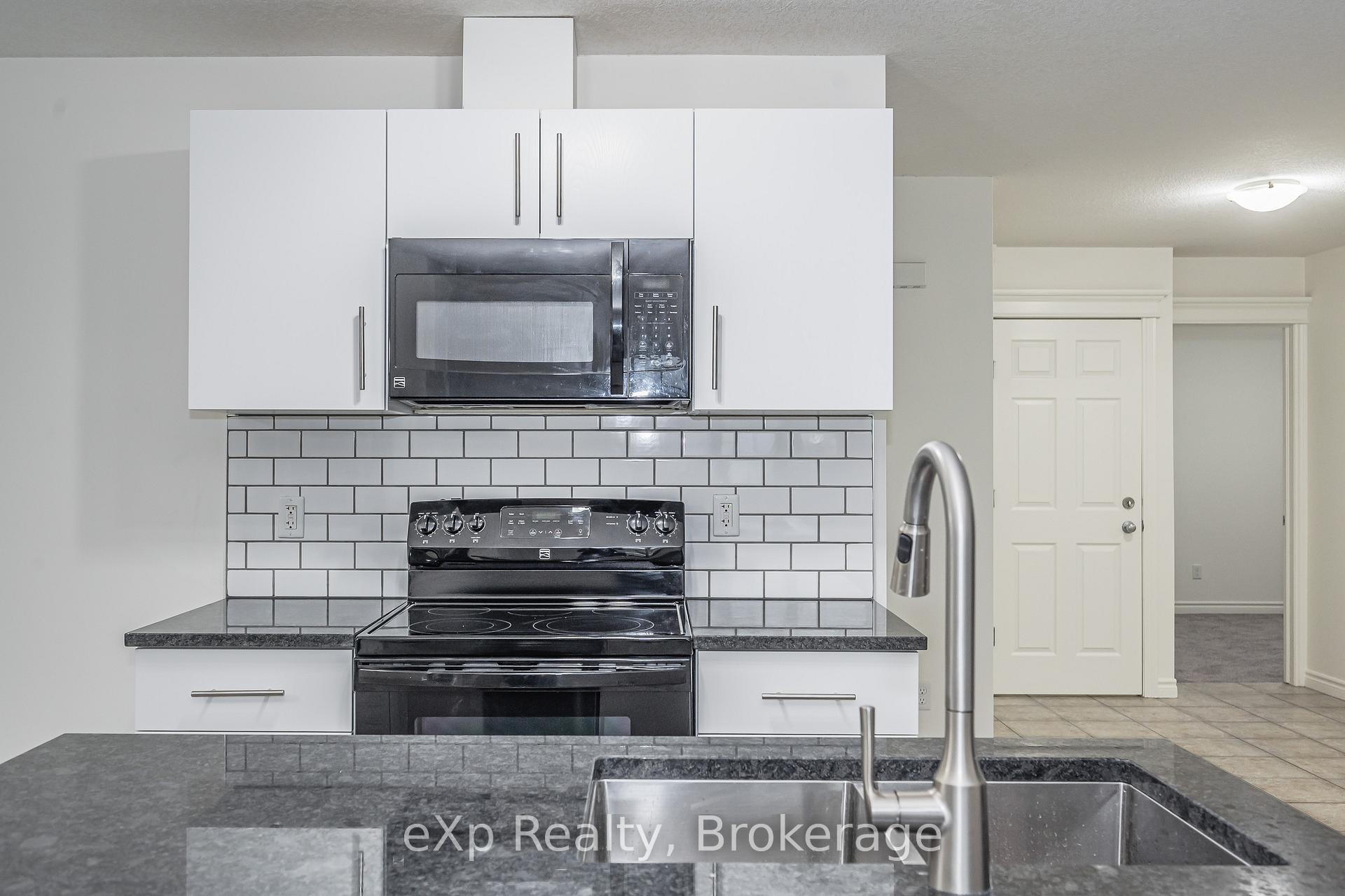 Photo 9 of Unit UPPER, 62 Victoria Road N, Guelph, St. George's — HOMEH
