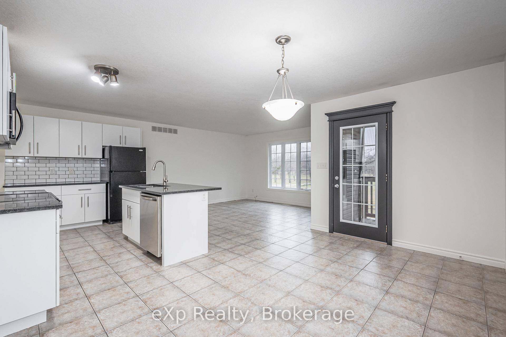 Photo 12 of Unit UPPER, 62 Victoria Road N, Guelph, St. George's — HOMEH