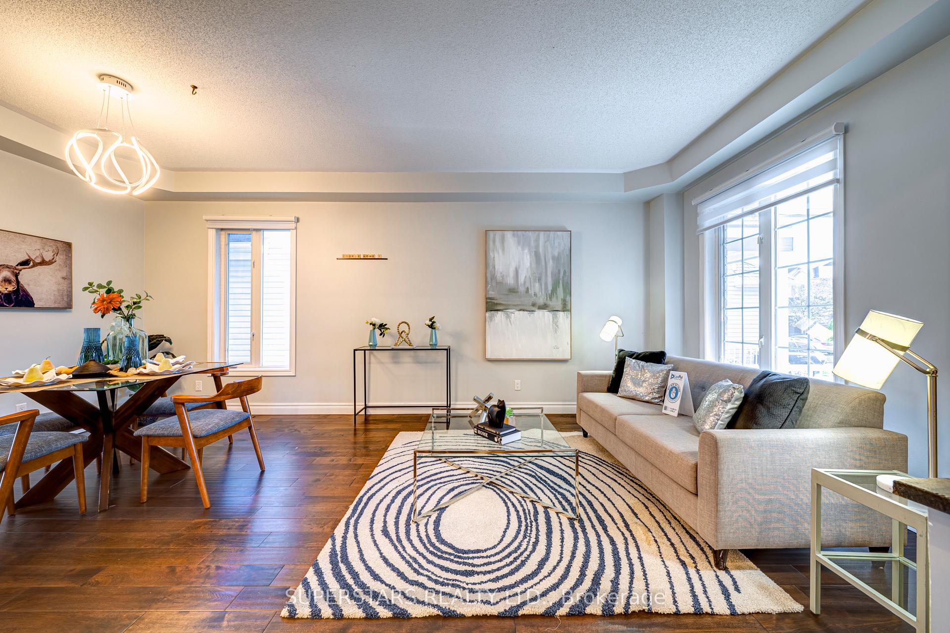 Photo 5 of 32 Divine Drive, Whitby, Rolling Acres — HOMEH
