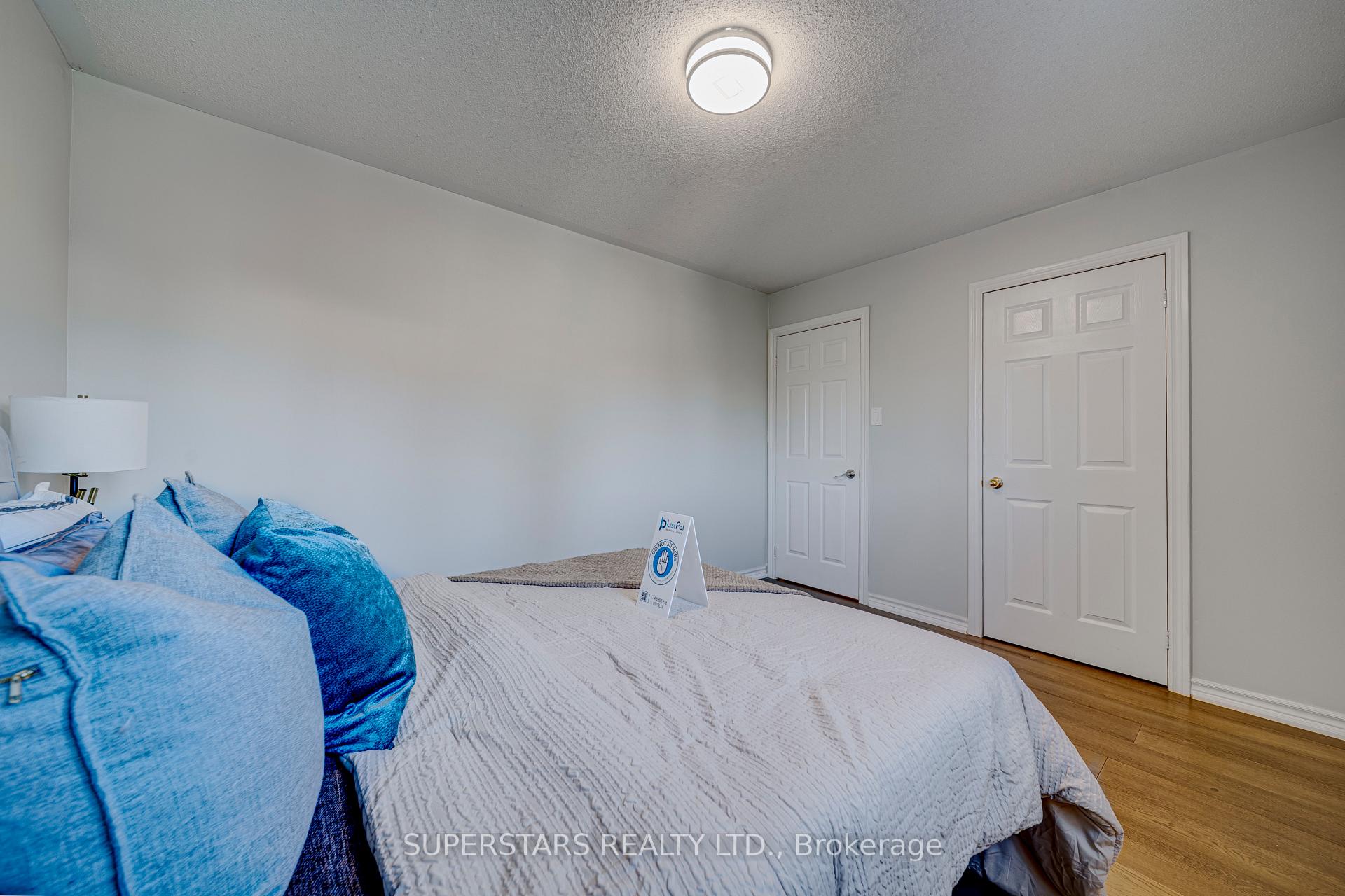 Photo 23 of 32 Divine Drive, Whitby, Rolling Acres — HOMEH