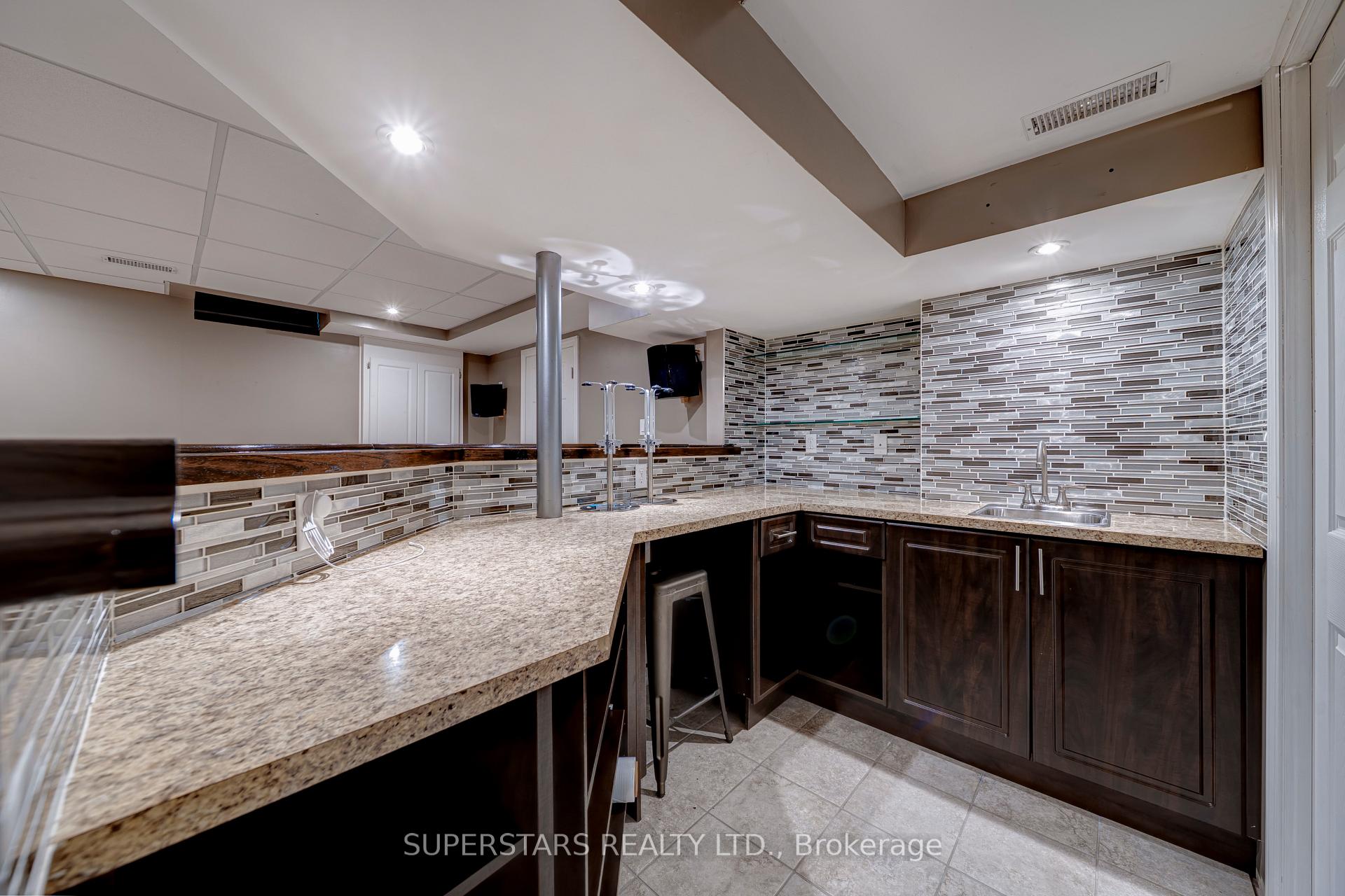 Photo 29 of 32 Divine Drive, Whitby, Rolling Acres — HOMEH