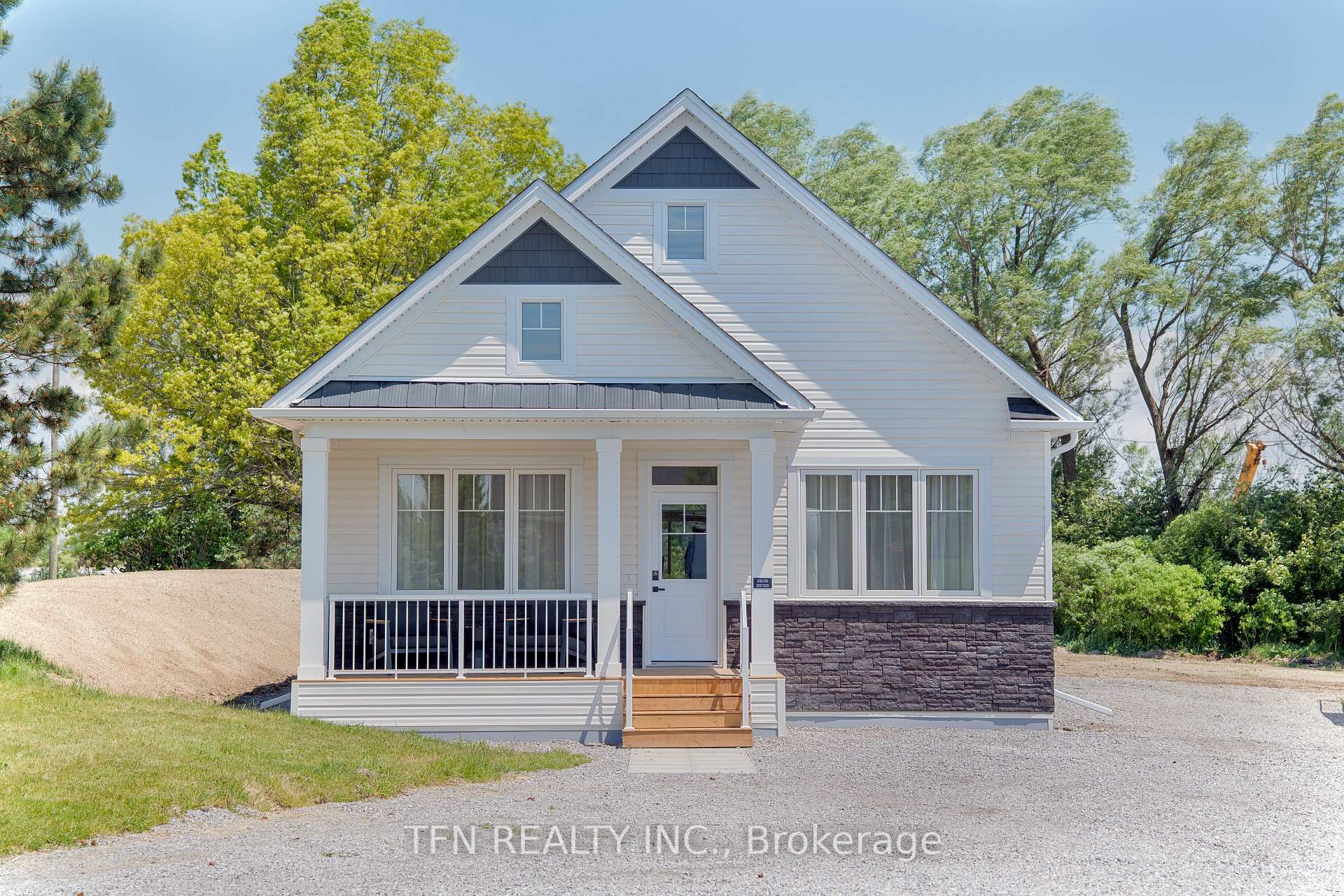 Photo of Unit M, 3033 Townline Road