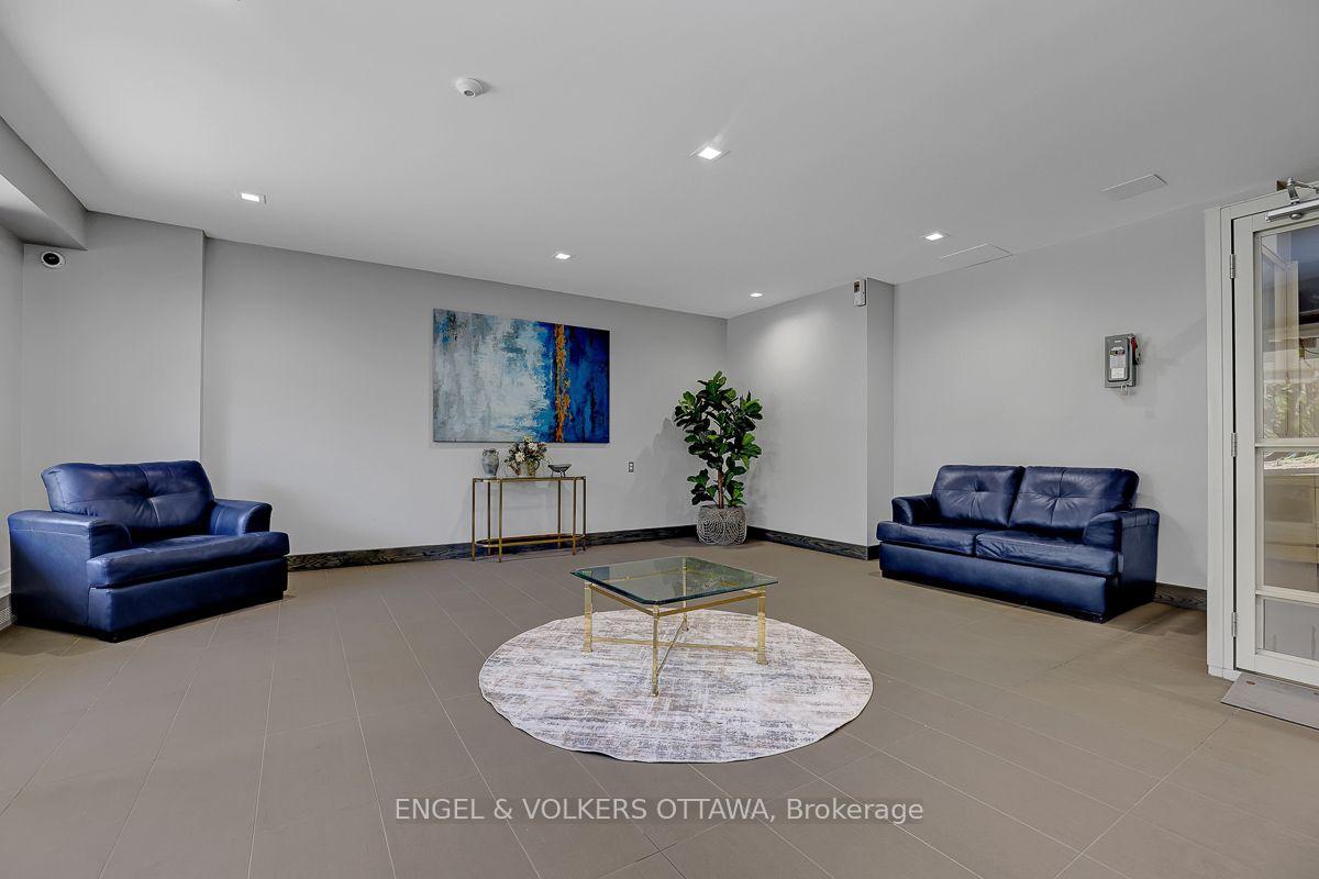 Photo 2 of Unit 2111, 665 Bathgate Drive, Ottawa, Carson Meadows — HOMEH