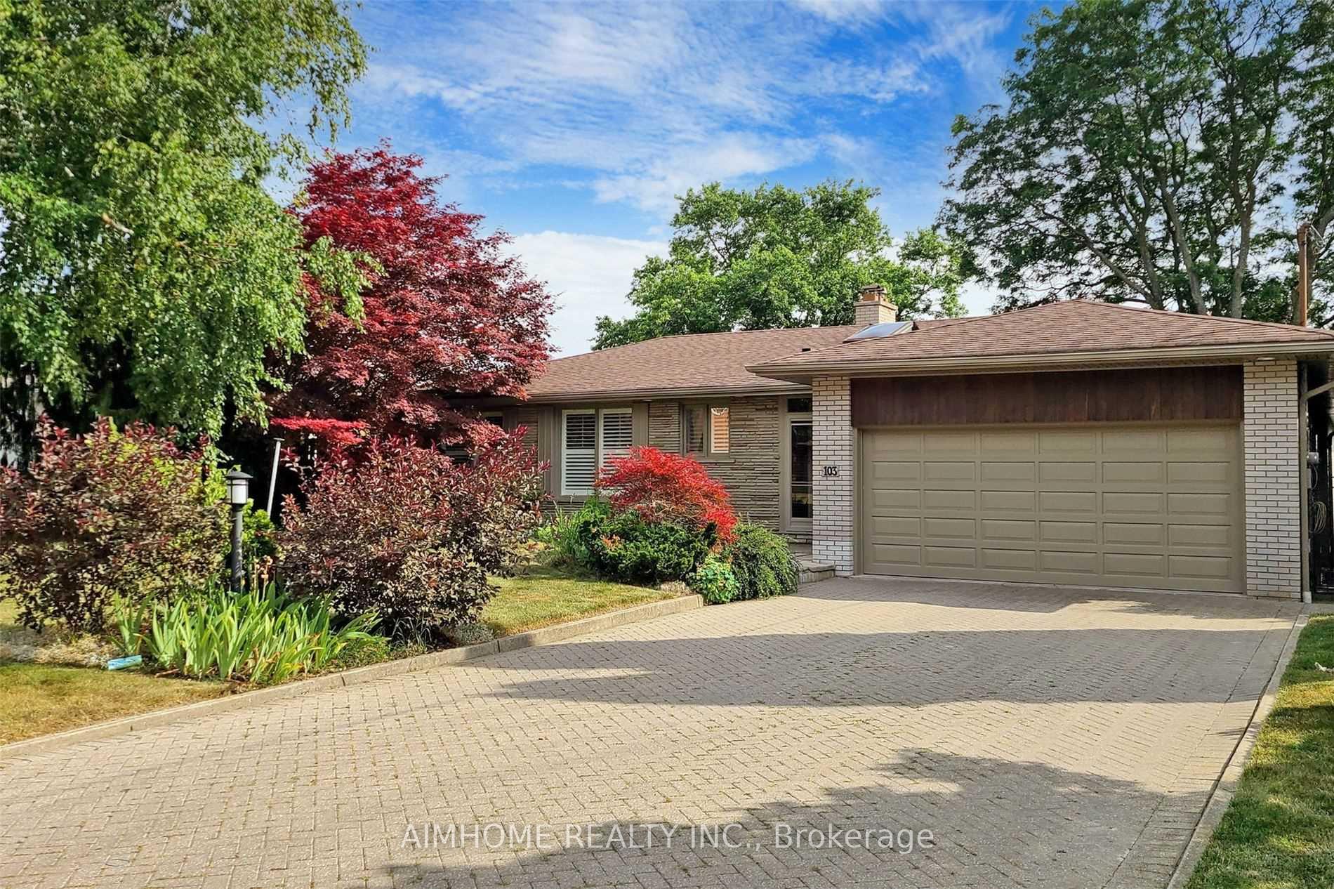 Photo 2 of 103 Alamosa Drive, North York, Bayview Village — HOMEH